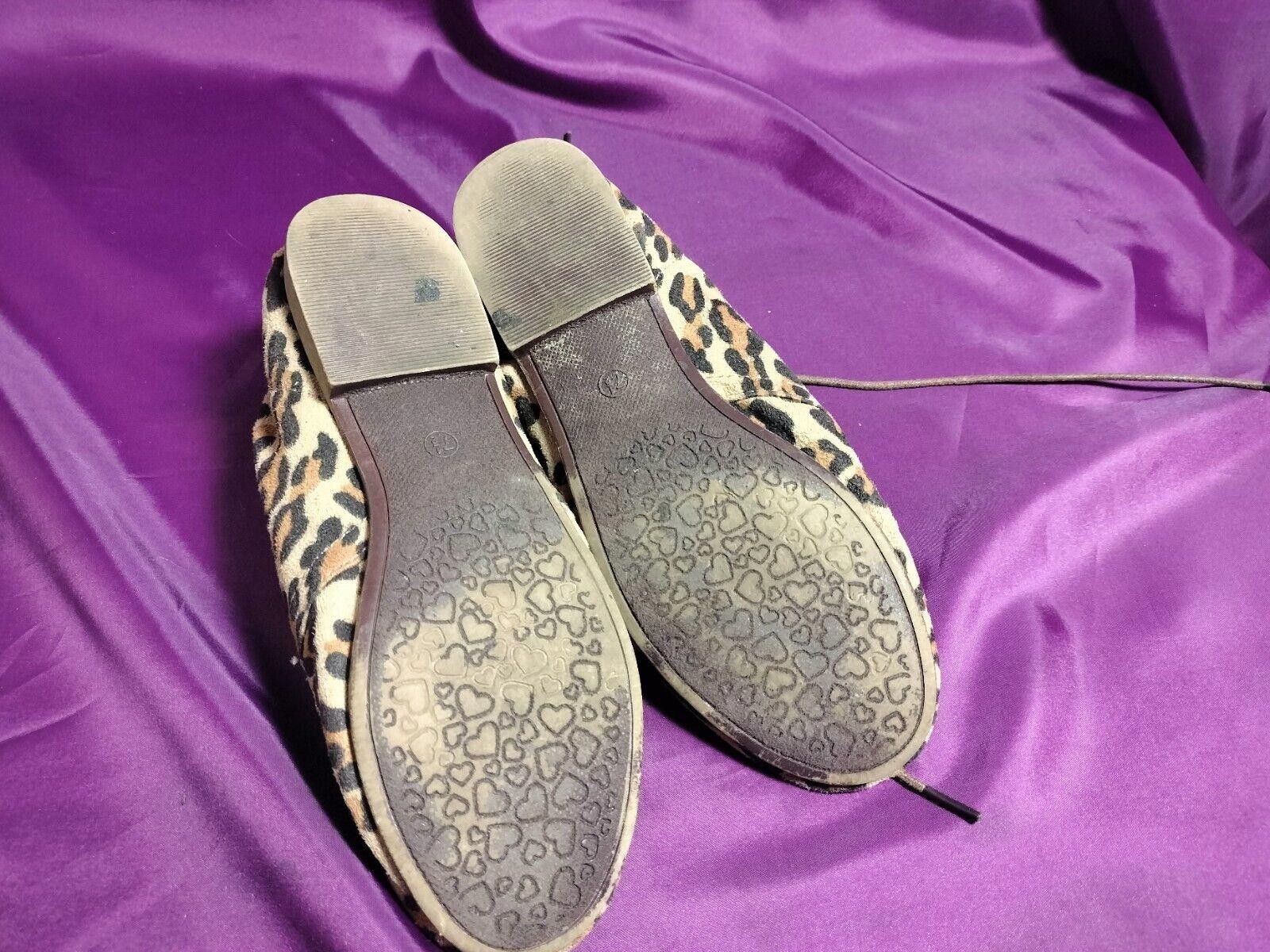 Designer Breckelles Cheetah Print Shoes Size 7½ Size US 7.5 / IT 37.5 - 4 Thumbnail