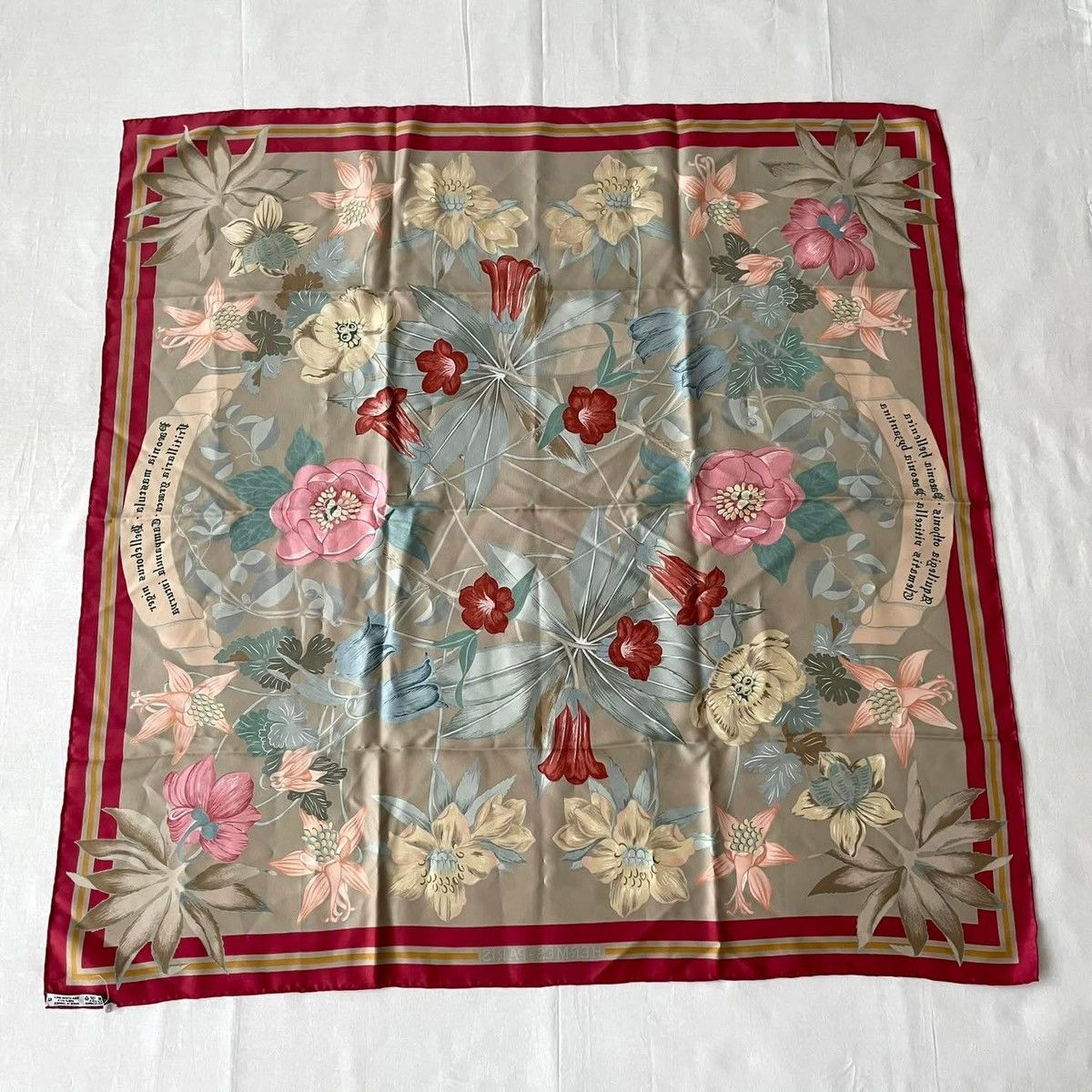 Hermes Vintage Hermes Silk Scarf by Niki Goulandris Size 35 x 35 Size ONE SIZE - 8 Thumbnail
