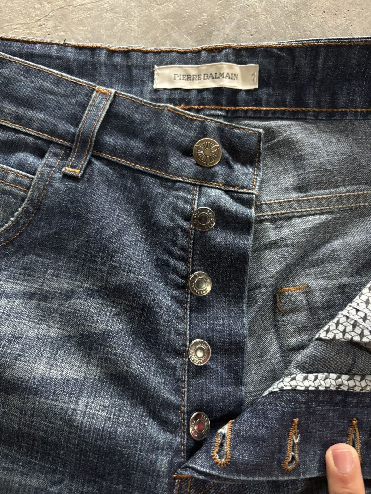 Pierre Balmain PIERRE BALMAIN SKINNY DISTRESSED DECARNIN HEDI SLIMANE STYLE Size US 32 / EU 48 - 4 Thumbnail