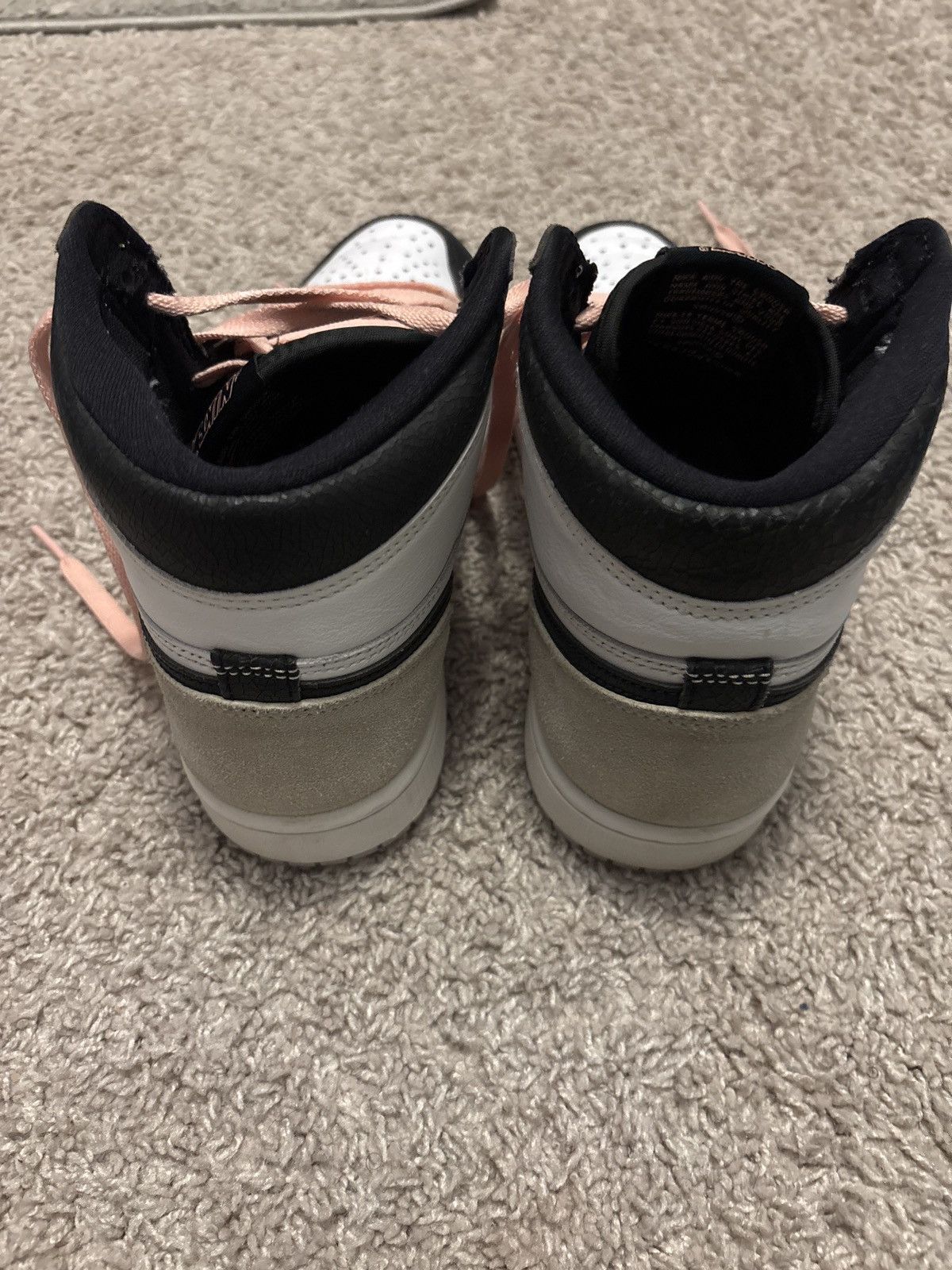 Nike Jordan 1 Retro High OG Size US 8 / EU 41 - 4 Thumbnail