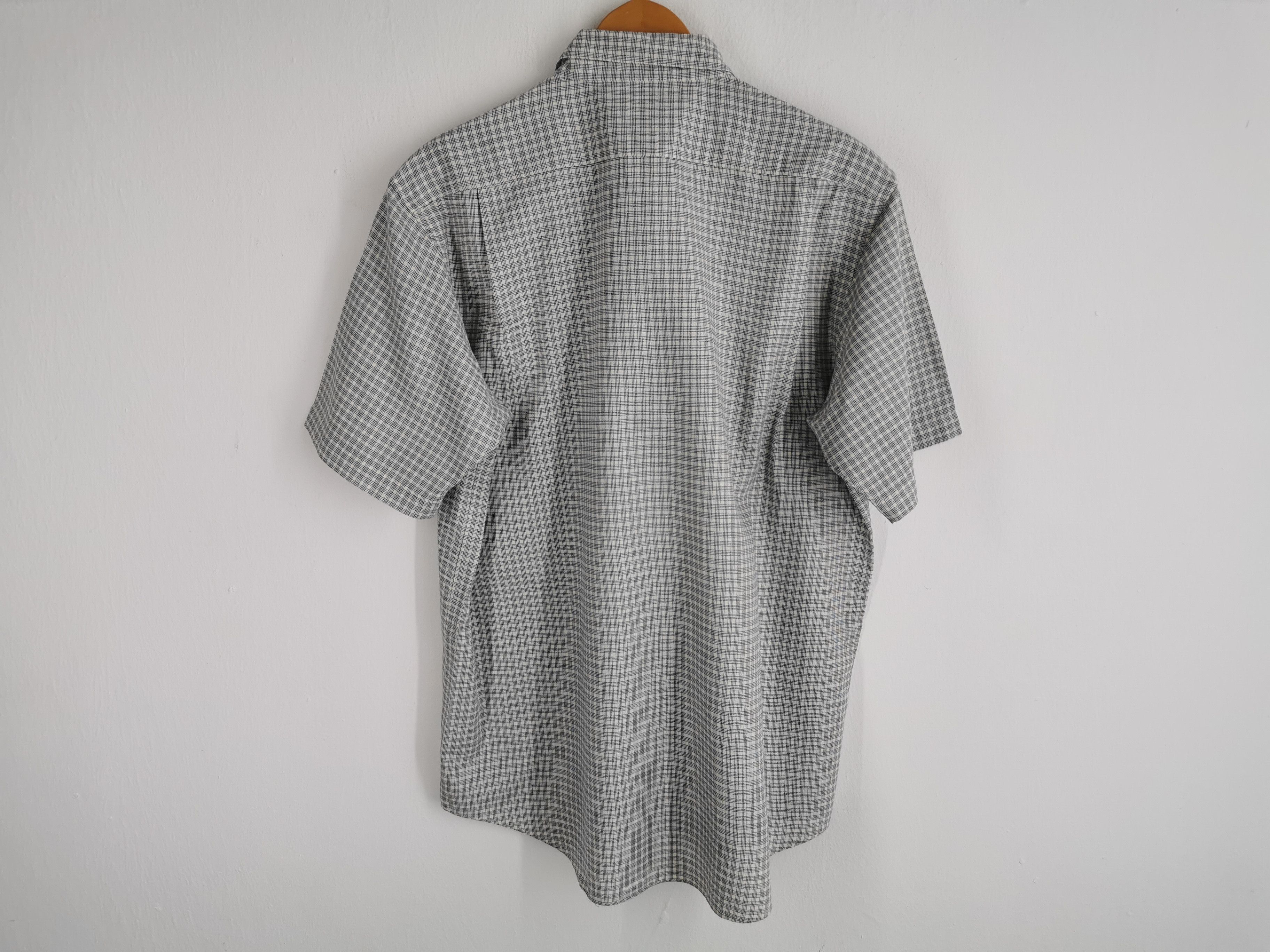 Burberry Vintage 90's Burberry's Button Shirt Made In Japan Size L Size US L / EU 52-54 / 3 - 3 Thumbnail