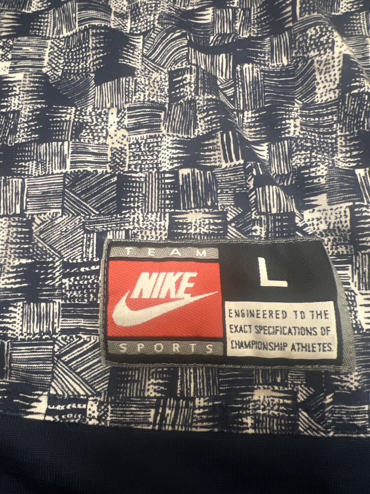 Nike Nike Vintage 90s Georgetown Shirt Size US L / EU 52-54 / 3 - 6 Thumbnail