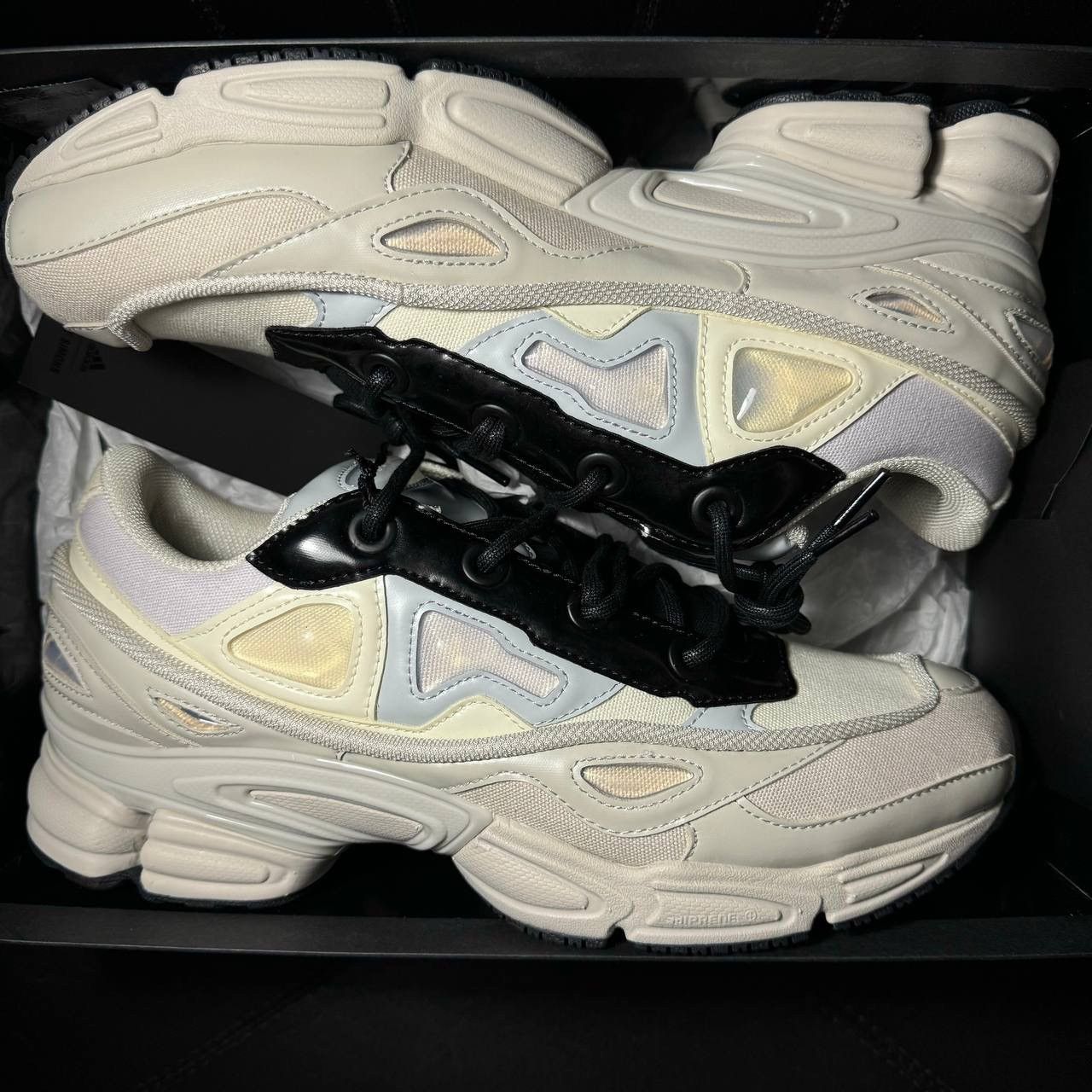 Adidas × Raf Simons Adidas Raf Simons Ozweego Cream Size US 11.5 / EU 44-45 - 9 Thumbnail