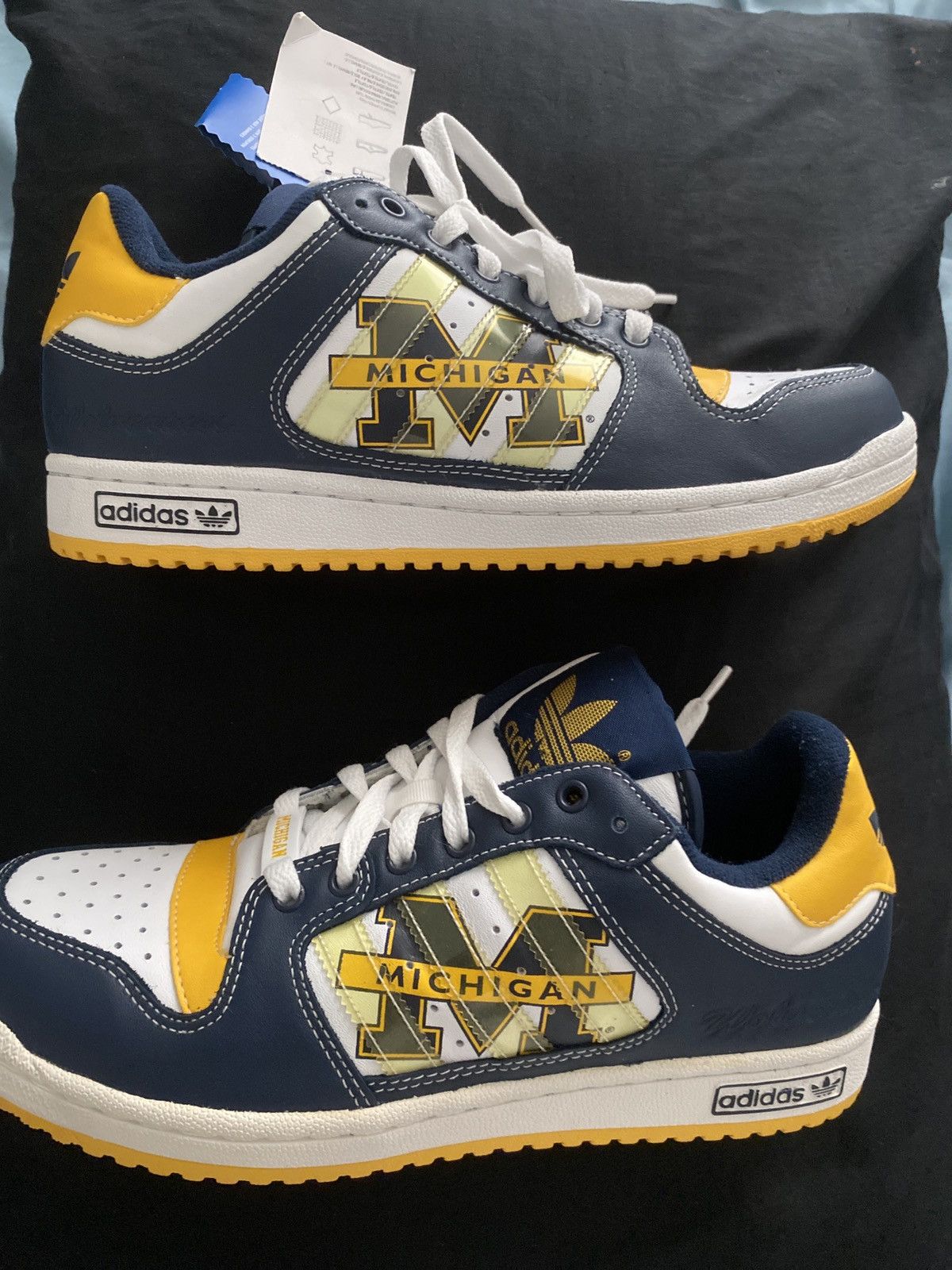 Adidas Brand new Vintage Y2k Michigan wolverines adidas Size US 9 / EU 42 - 1 Thumbnail