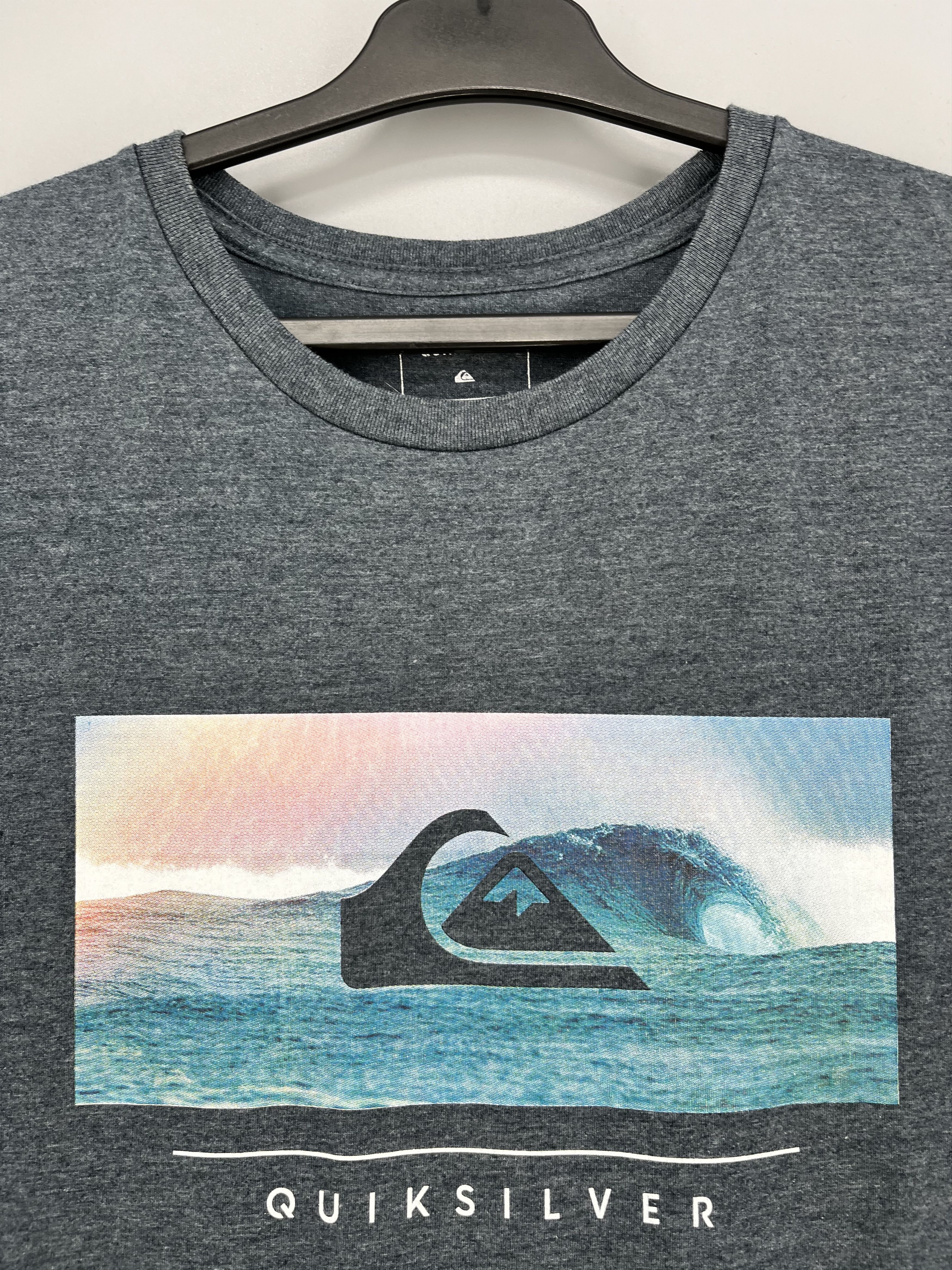 Quiksilver Vintage Quiksilver T-Shirt Size XL Surf Skateboard y2k Size US XL / EU 56 / 4 - 6 Thumbnail