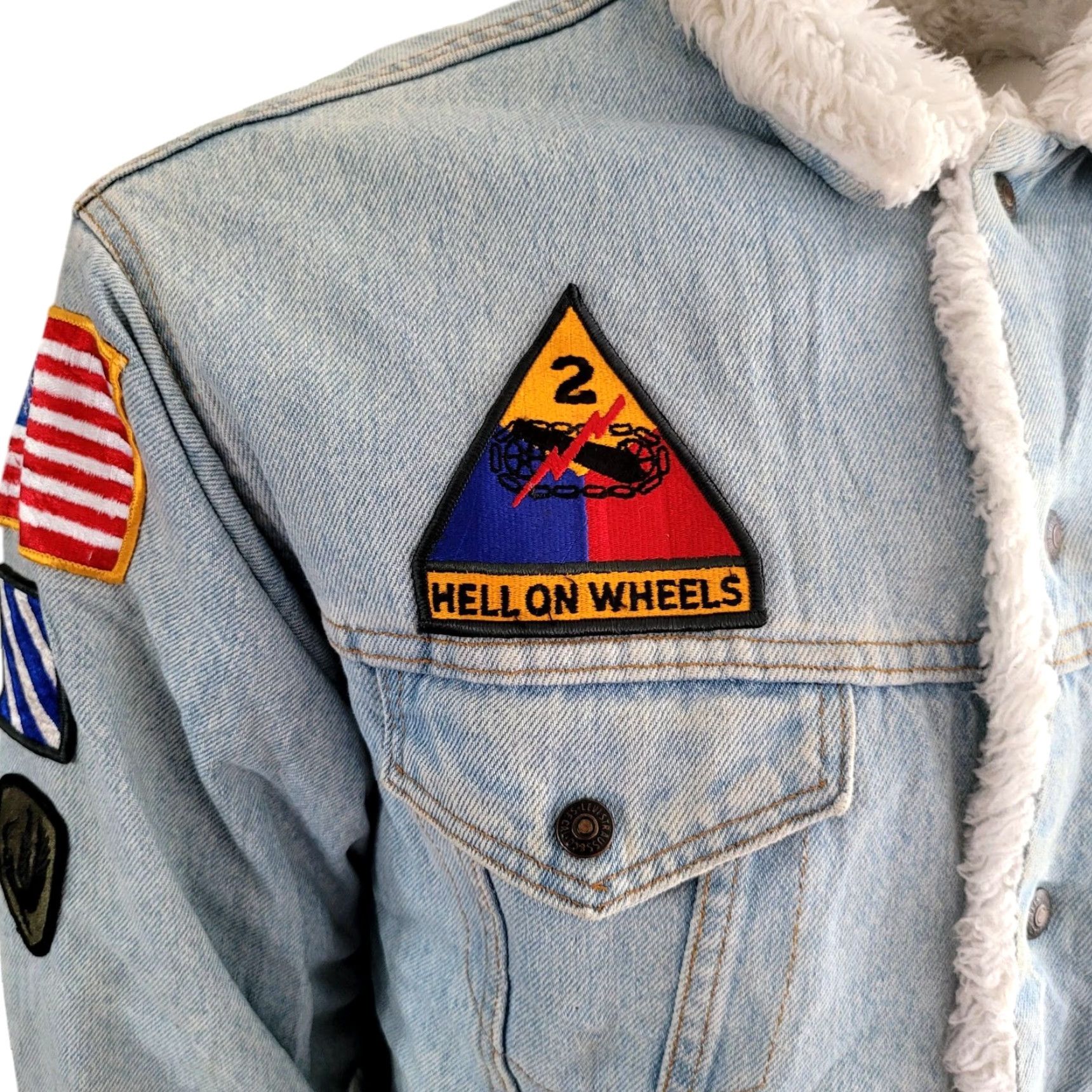 Levi's Levi's Sherpa Trucker Jacket M - Made in USA - Black Denim - Military Patchwork - Hell on Wheels Infantry - Men’s Jacket Size US M / EU 48-50 / 2 - 3 Thumbnail