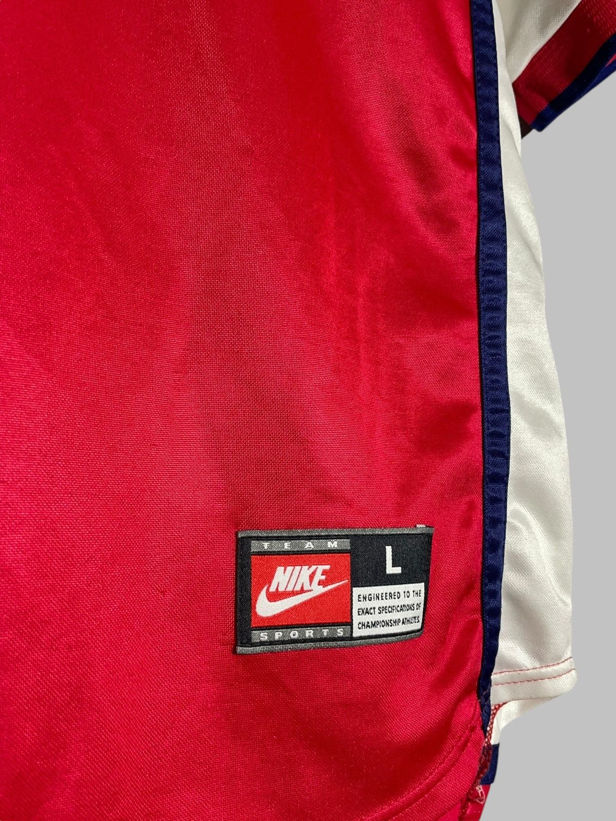 Nike × Vintage Arsenal FC Nike 1999/02 Vintage Home Football Shirt Size US L / EU 52-54 / 3 - 11 Thumbnail