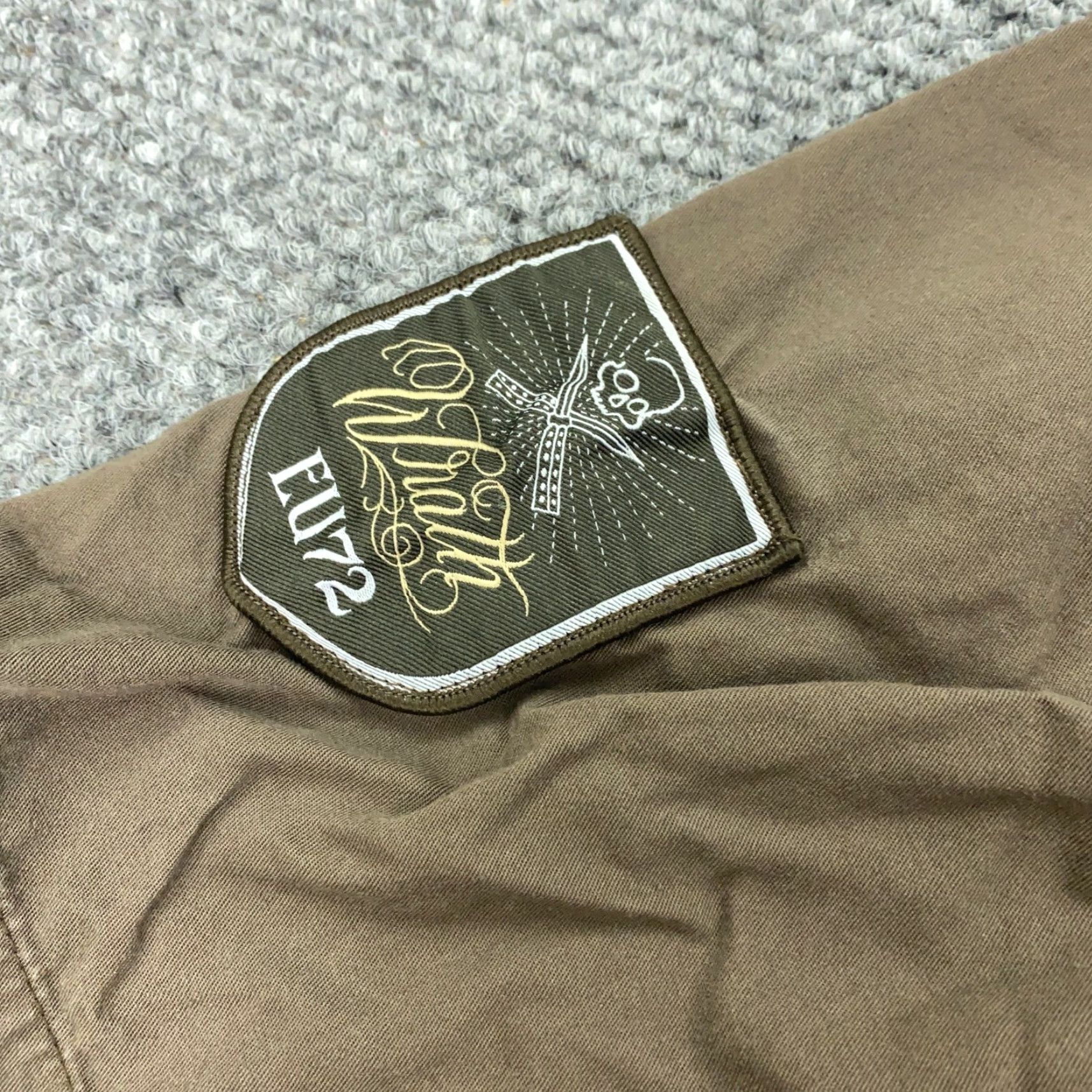 Ecko Unltd. VINTAGE Ecko Unltd Shirt Men L Brown Military Patches 90s Grunge 2K Short Sleeve Brown Mens L Button-Up Collared Shirt Size US L / EU 52-54 / 3 - 4 Thumbnail