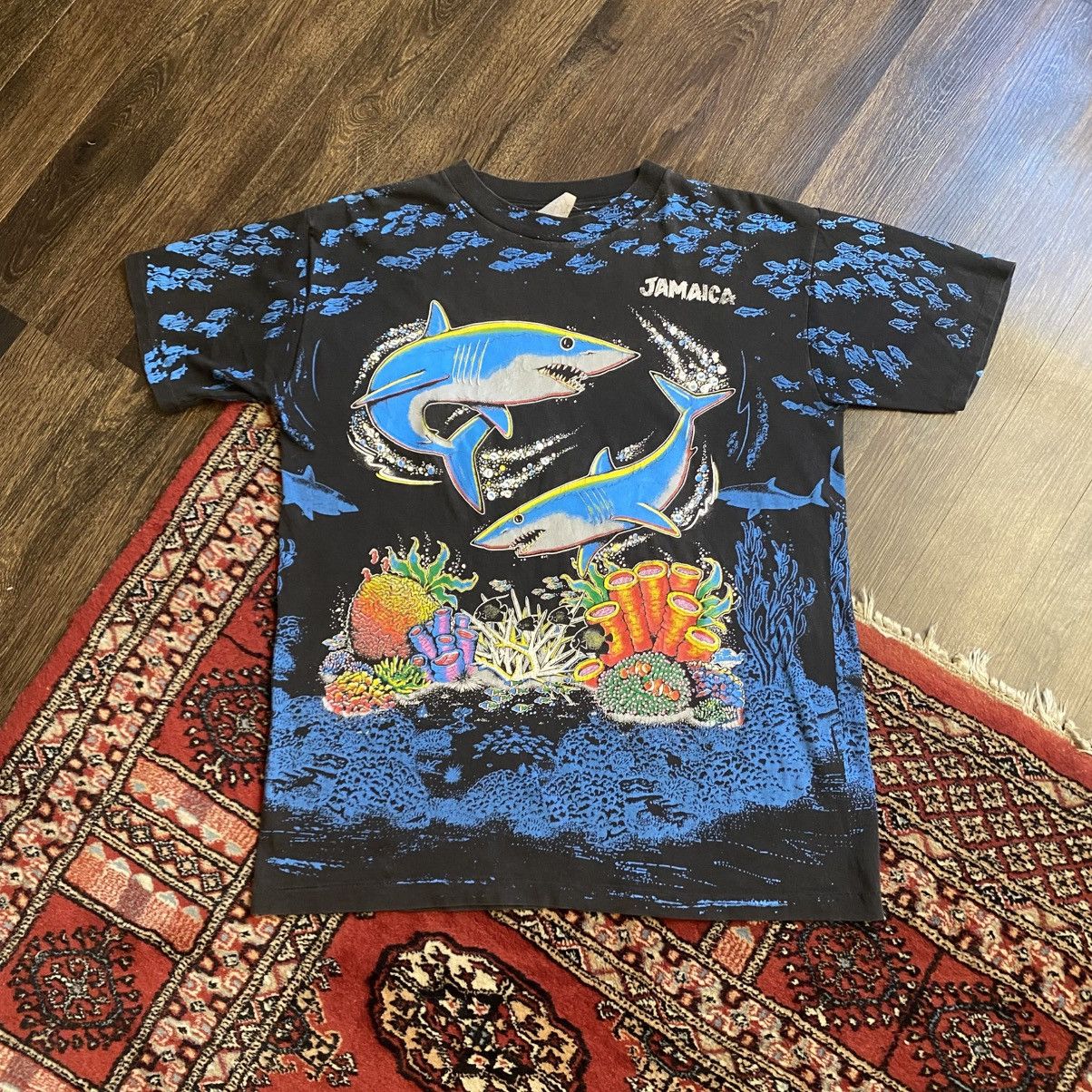 Vintage Vintage Single Stitch Island Boyz Jamaica Shark Tee Size US L / EU 52-54 / 3 - 1 Thumbnail