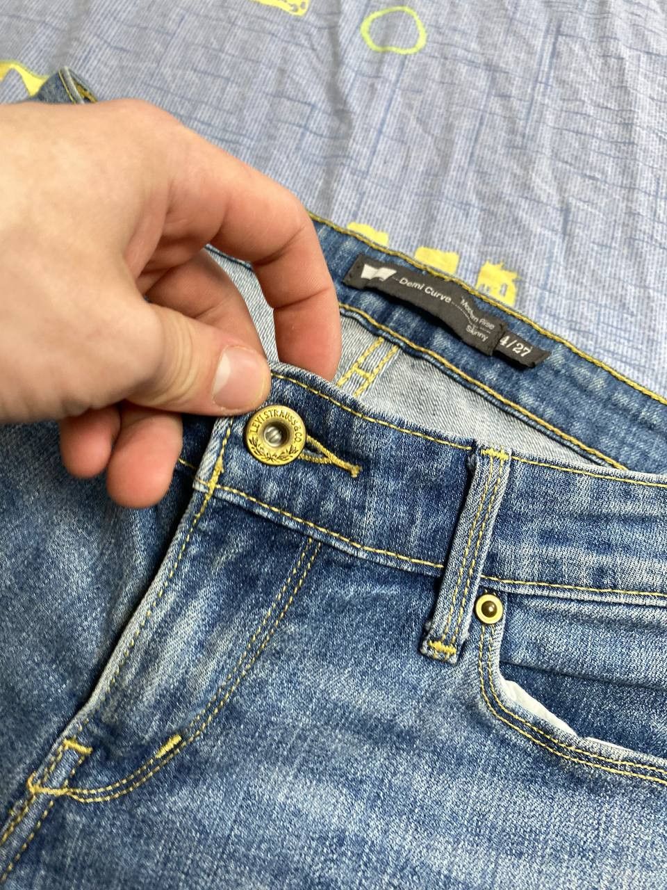 Levi's Levi’s jeans Size US 27 - 14 Thumbnail