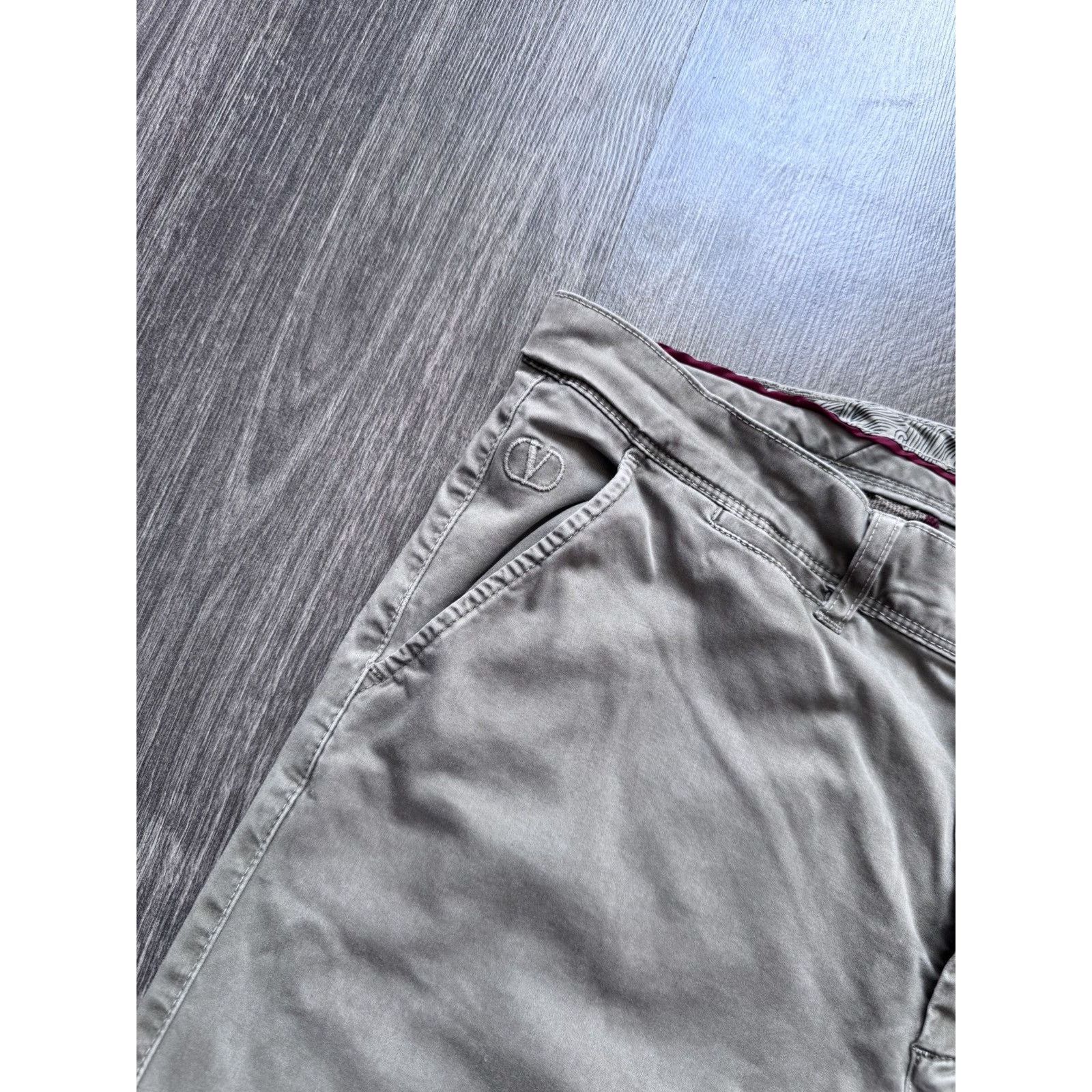 Valentino × Vintage Vintage Valentino Gray Avantgarde Shorts Size US 34 / EU 50 - 3 Thumbnail
