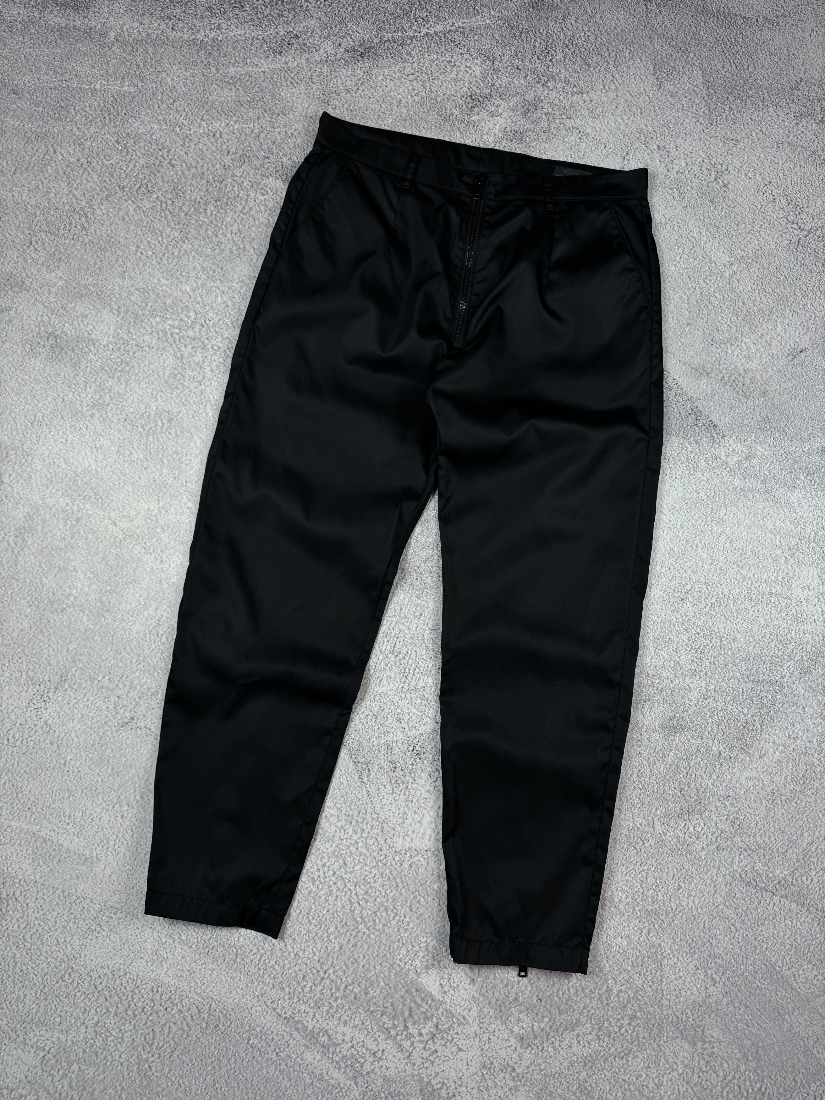 image of Prada 2020 Black Nylon Front Zip Gabardine Pants Size 50 It, Men's