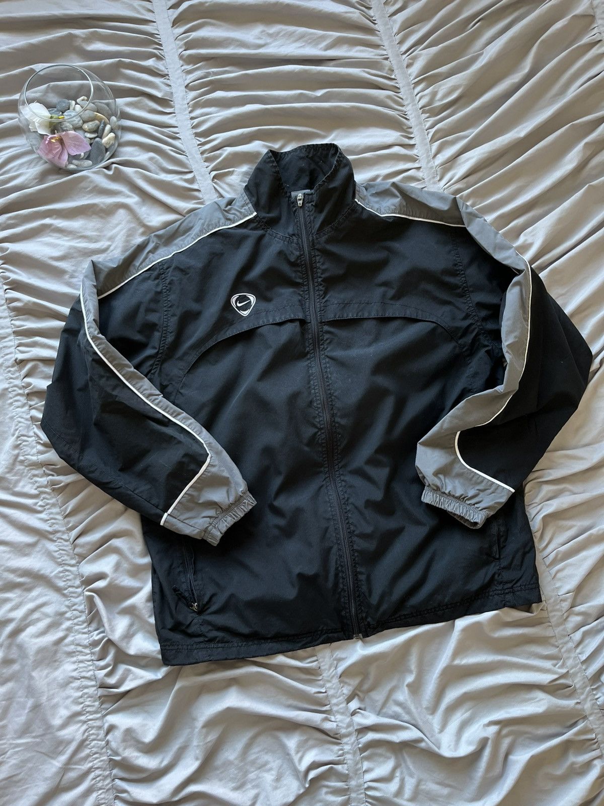Nike Nike Vintage Windbreaker Jacket Y2K Tech Fit Japanese Brand Size US XL / EU 56 / 4 - 16 Thumbnail