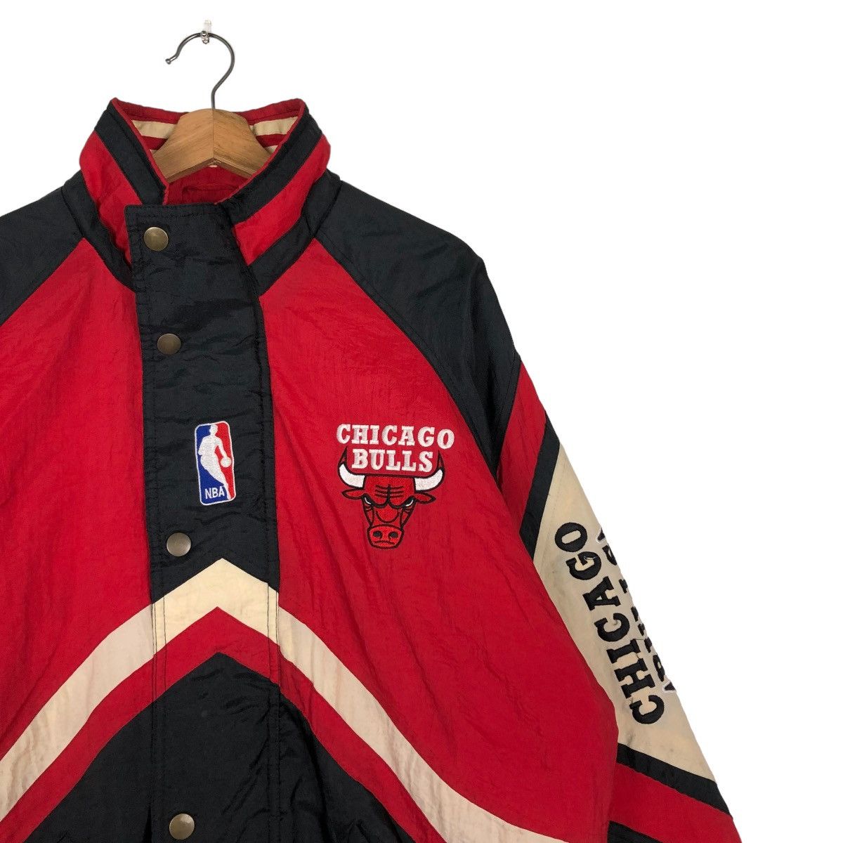 NBA 🔥VINTAGE BOMBER JACKET NBA STARTER CHICAGO BULLS BIG LOGO Size US L / EU 52-54 / 3 - 6 Thumbnail
