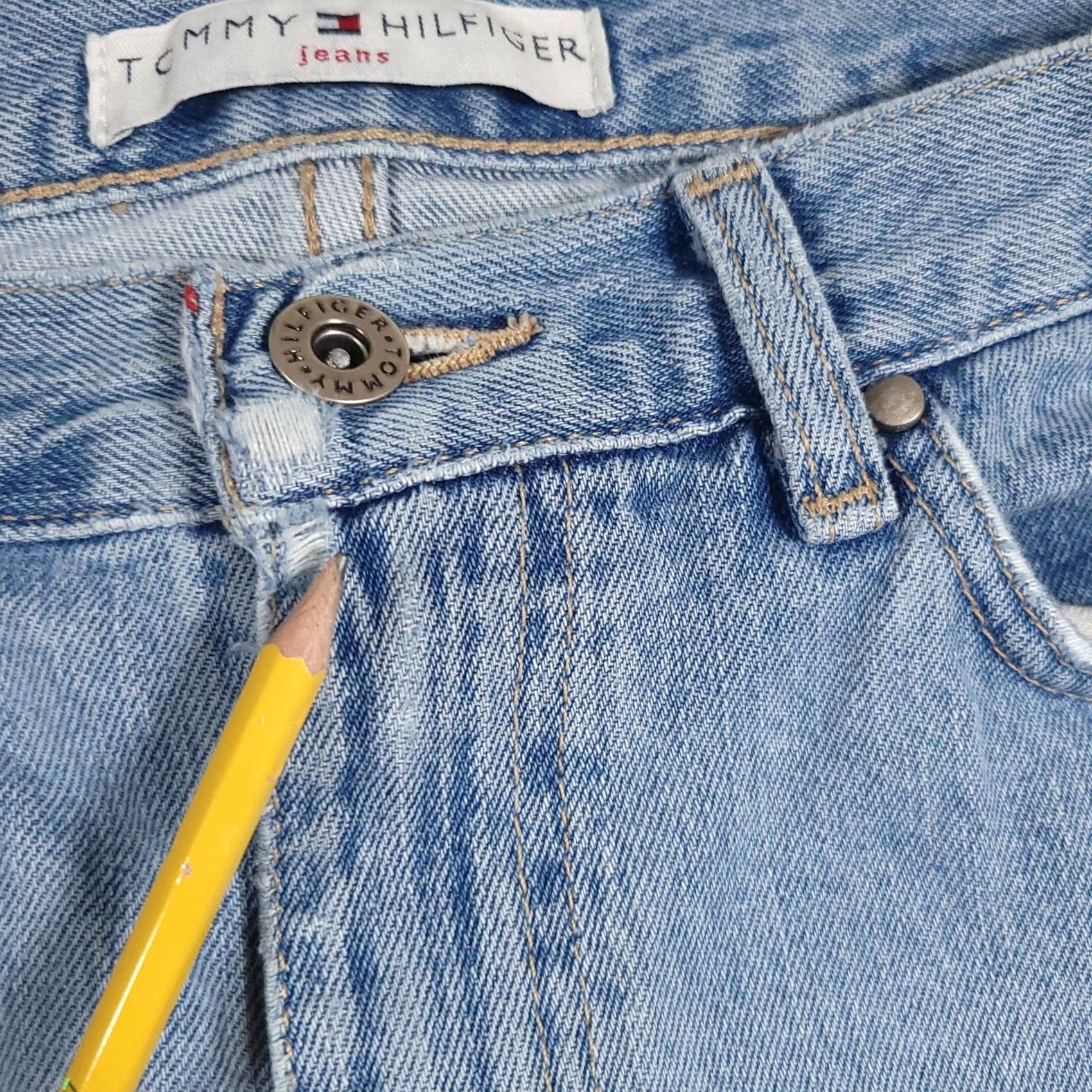Tommy Hilfiger VINTAGE Tommy Hilfiger Jeans Womens 4 High Rise Straight Leg Denim 90s Distressed Embroidered Logo Button Pocket Mens? Ladies Size 27" / US 4 / IT 40 - 5 Thumbnail