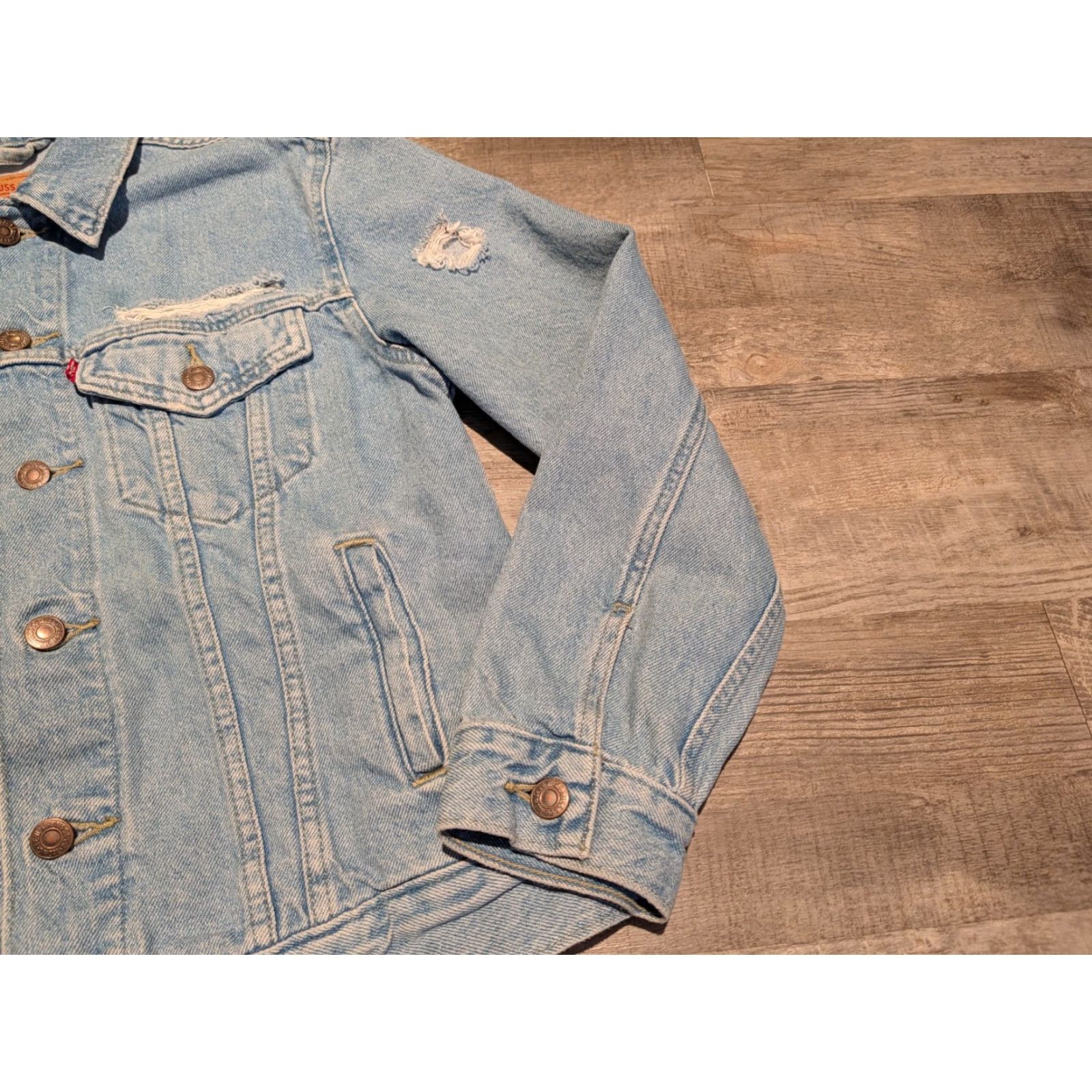 Levi's Levi's Ex-Boyfriend Trucker Jacket Womens Small Blue Distressed Denim Casual Biker Size S / US 4 / IT 40 - 4 Thumbnail