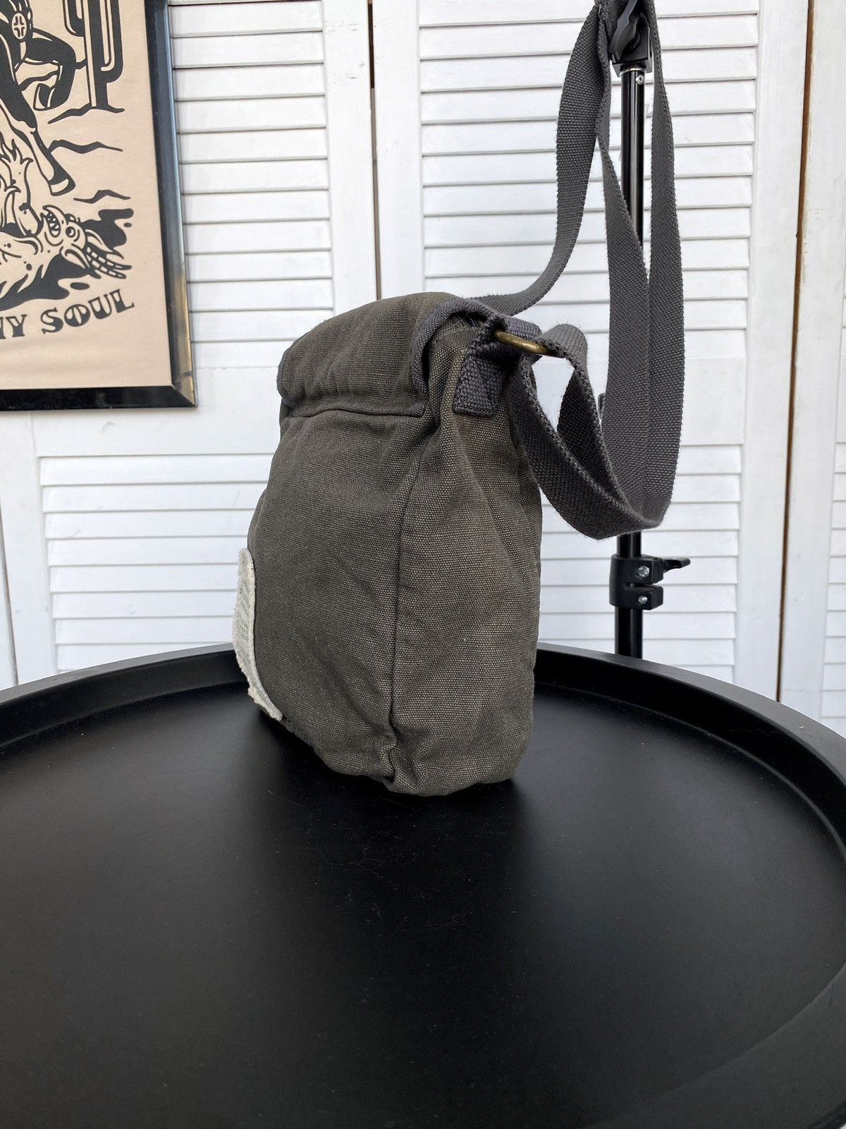 Quiksilver × Vintage Vintage Roxy Quiksilver Studded Logo Y2K Shoulder Bag Khaki Size ONE SIZE - 9 Thumbnail