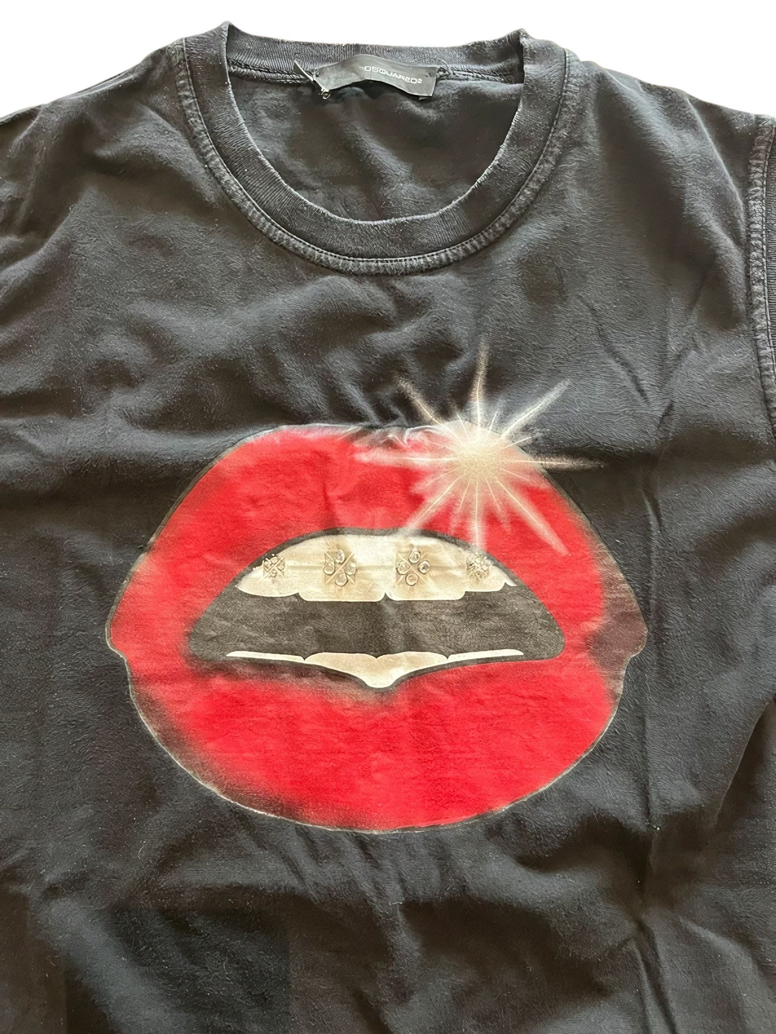 Dsquared2 F/W 2003 RUNWAY LIPS TANK TOP Size US M / EU 48-50 / 2 - 5 Thumbnail