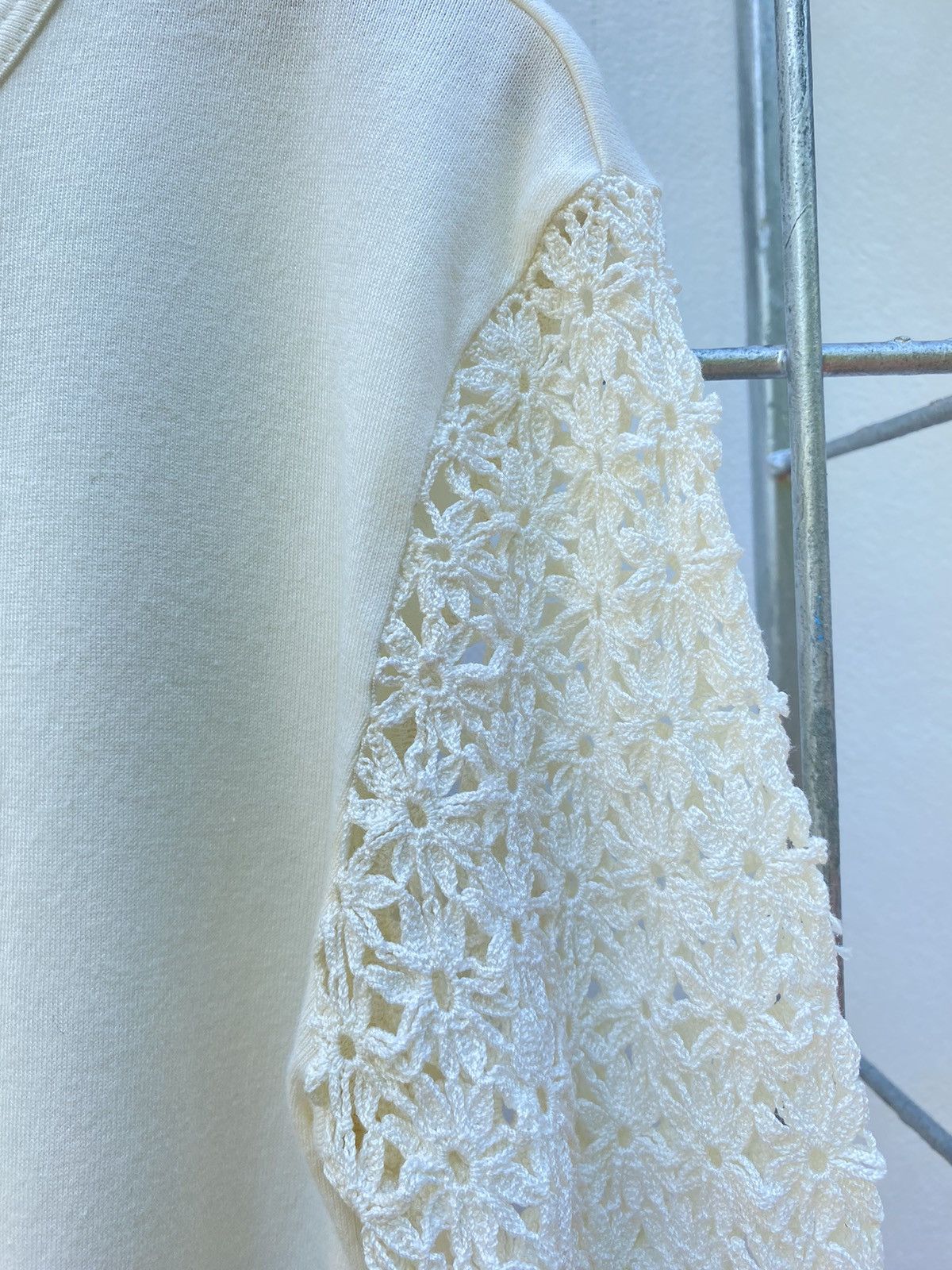 Tsumori Chisato TSUMORI CHISATO flower lace sleeve white blouse Size ONE SIZE - 5 Thumbnail