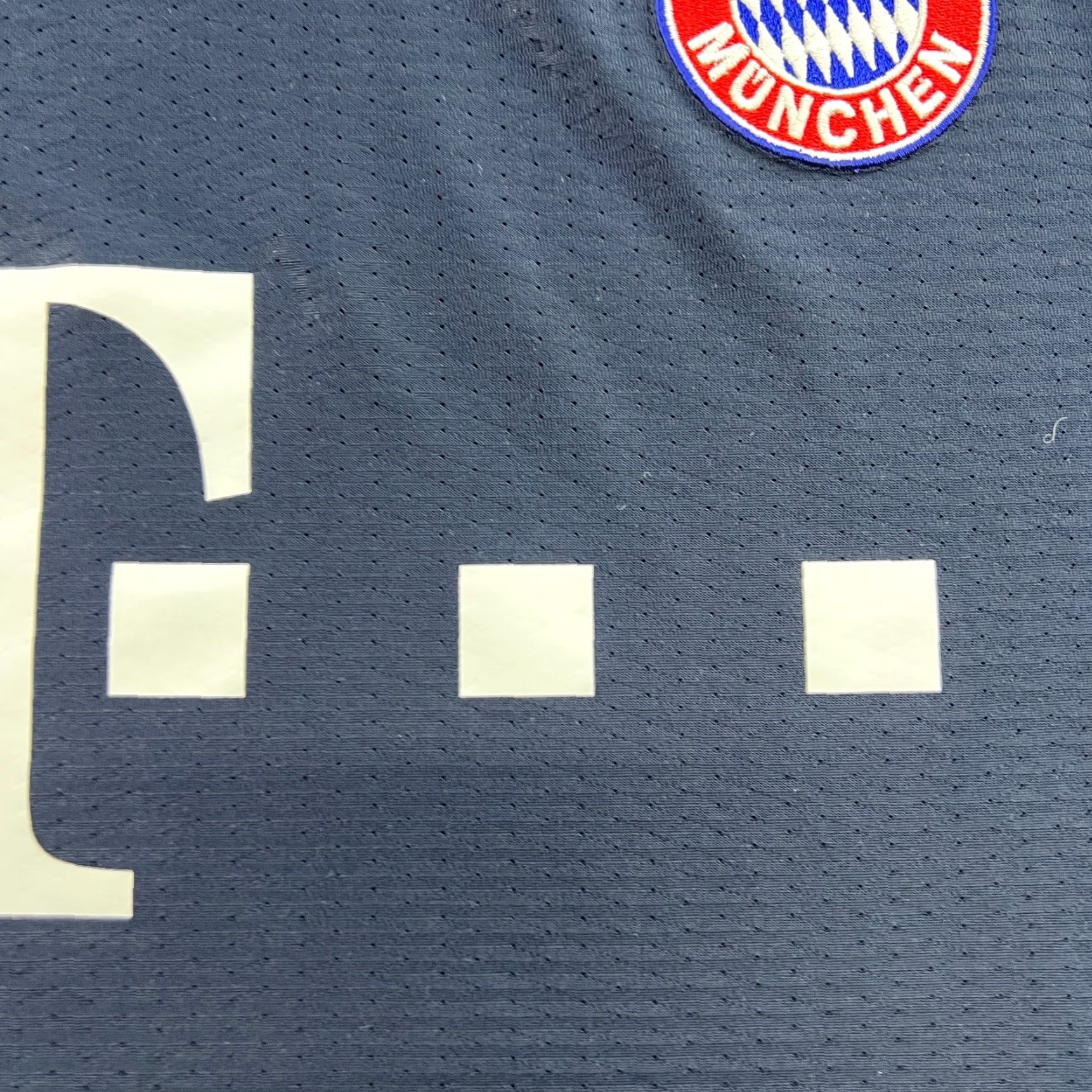 Adidas Bayern Munich 2015 2016 Third Mens Football Jersey Medium Adidas Shirt Size US M / EU 48-50 / 2 - 5 Thumbnail