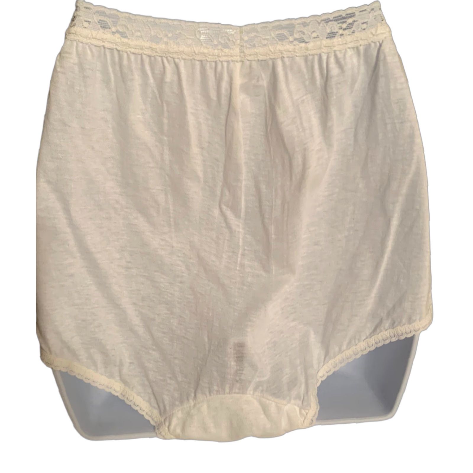 Vintage VINTAGE Amply Sized White Cotton Lace Trim Full Brief Panties Plus Sz 22/24 NOS Made in USA Womens Granny 1970s? Size 40" / US 18 - 1 Thumbnail