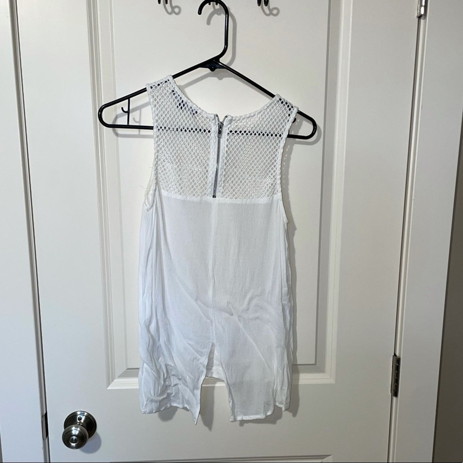 Other Sanctuary White Crochet Yoke Tank Top Size Small Size S / US 4 / IT 40 - 2 Thumbnail