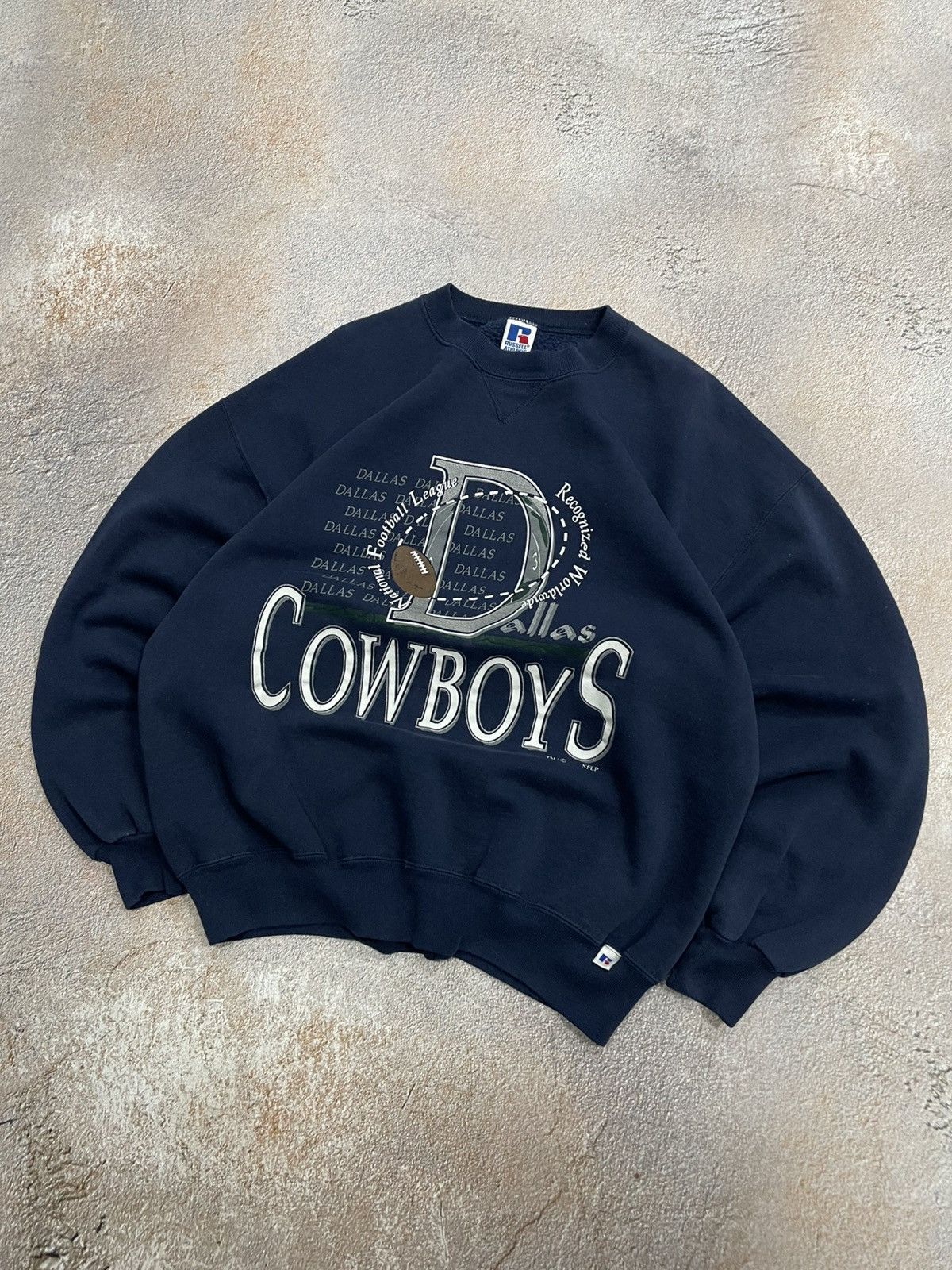 NFL Vintage Russell Athletic Dallas Cowboys Spellout Sweatshirt Size US L / EU 52-54 / 3 - 2 Thumbnail