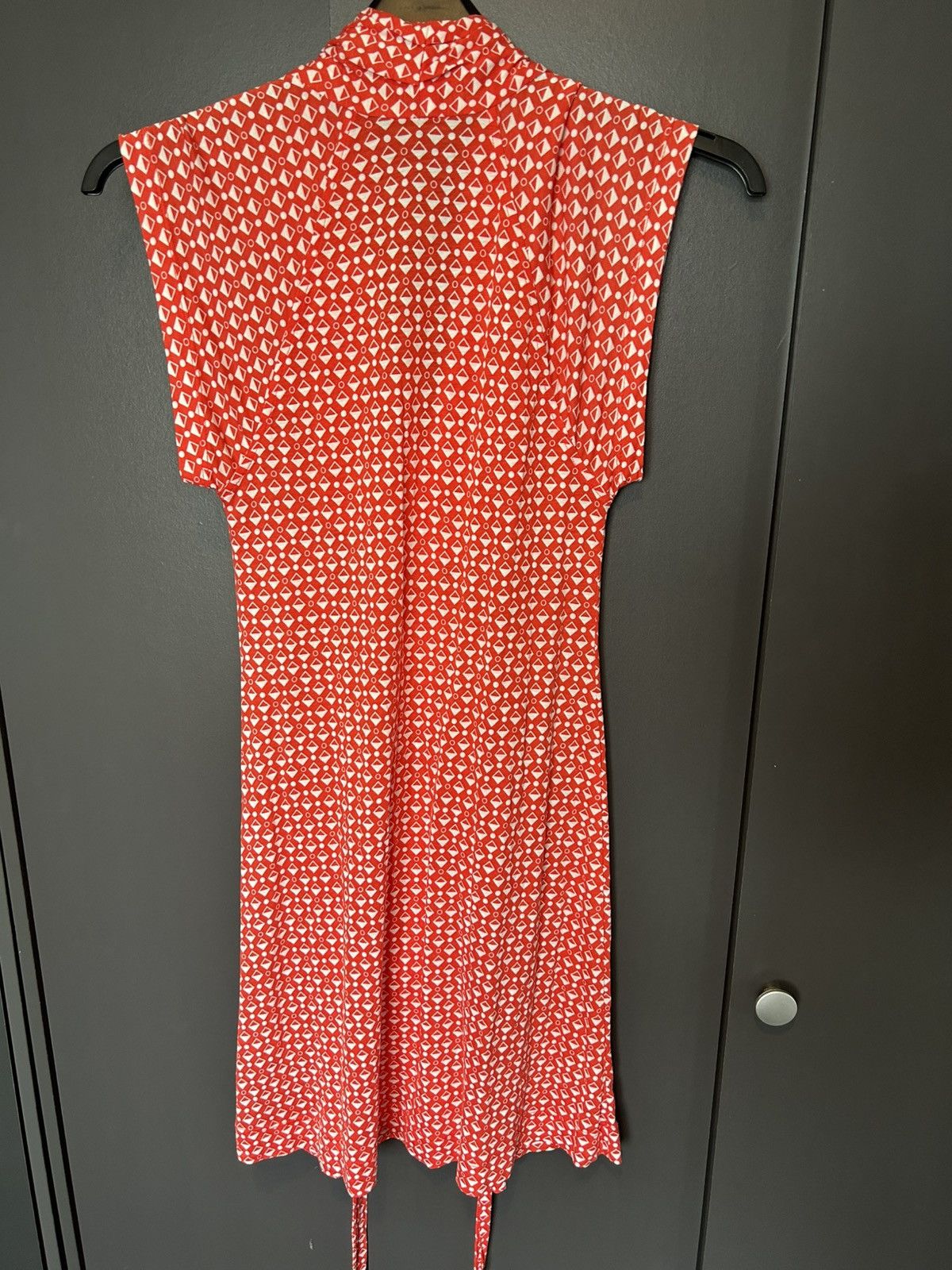 French Connection French Connection Mosaic Print Tie Jersey Dress - Red/White Size S / US 4 / IT 40 - 3 Thumbnail