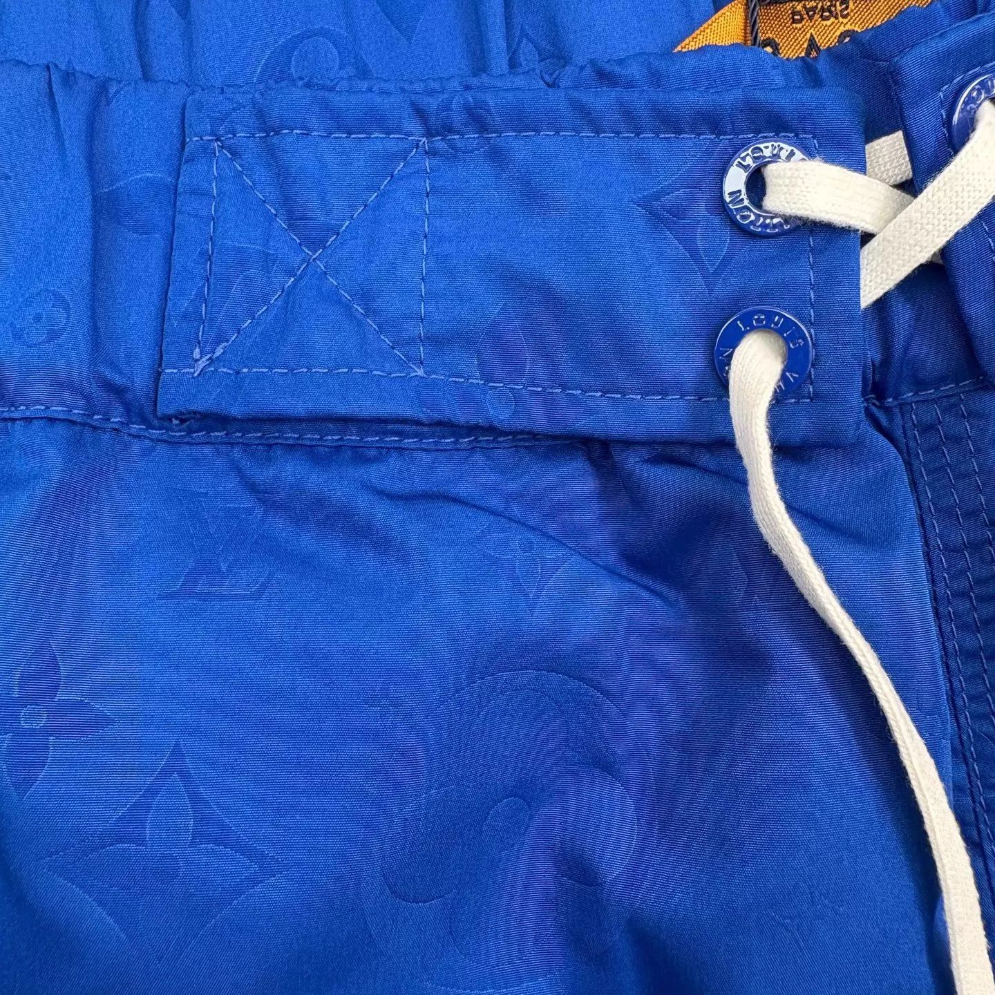 Louis Vuitton Louis Vuitton Blue All-Over Print Swim Trunks L Size US 34 / EU 50 - 4 Thumbnail