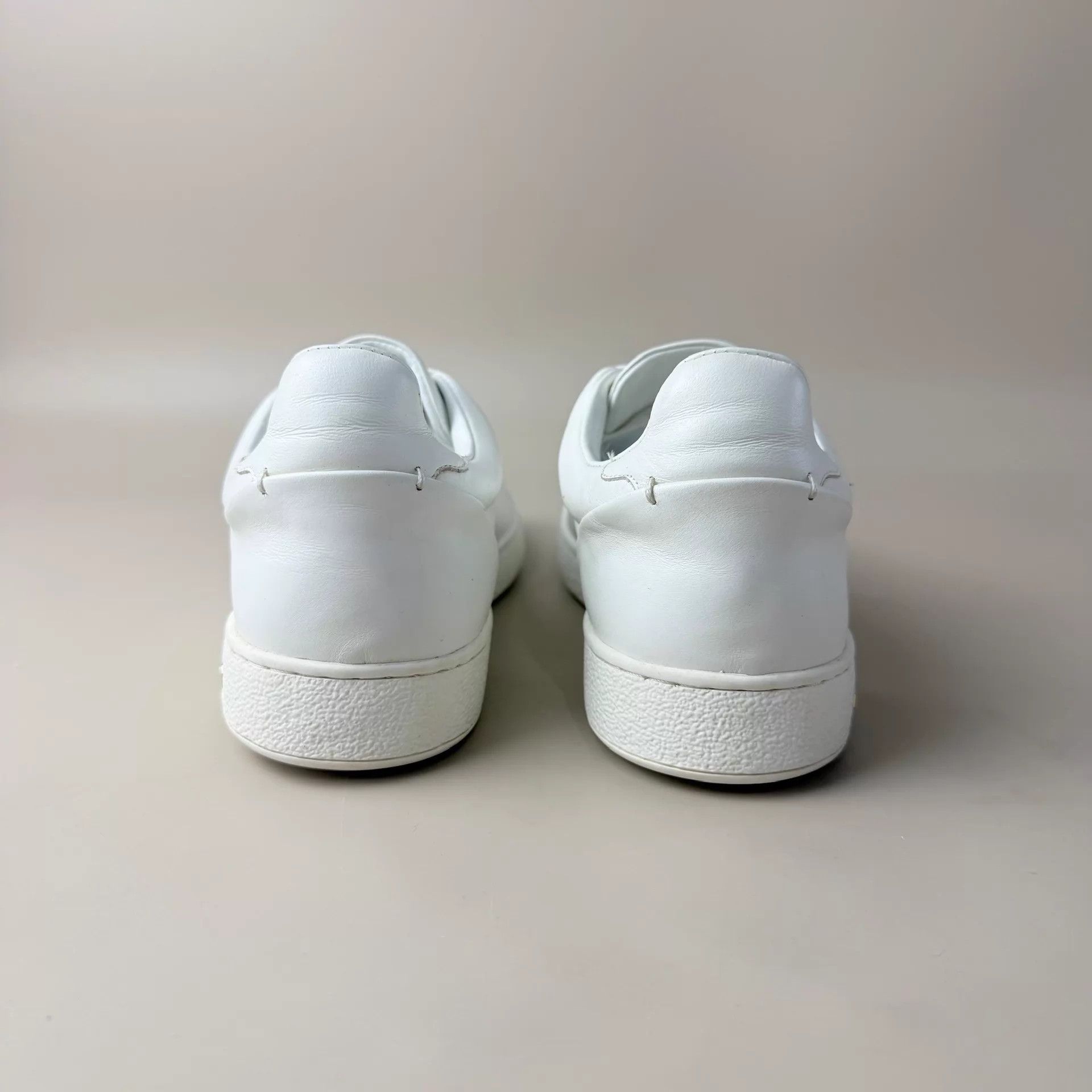 Louis Vuitton LV kitten illustration white sneakers size 37 mint Size US 6.5 / IT 36.5 - 3 Thumbnail