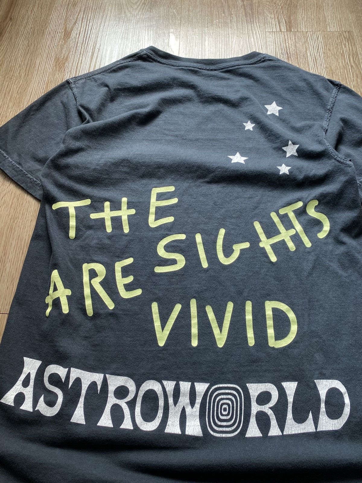 travis scott glow in the dark