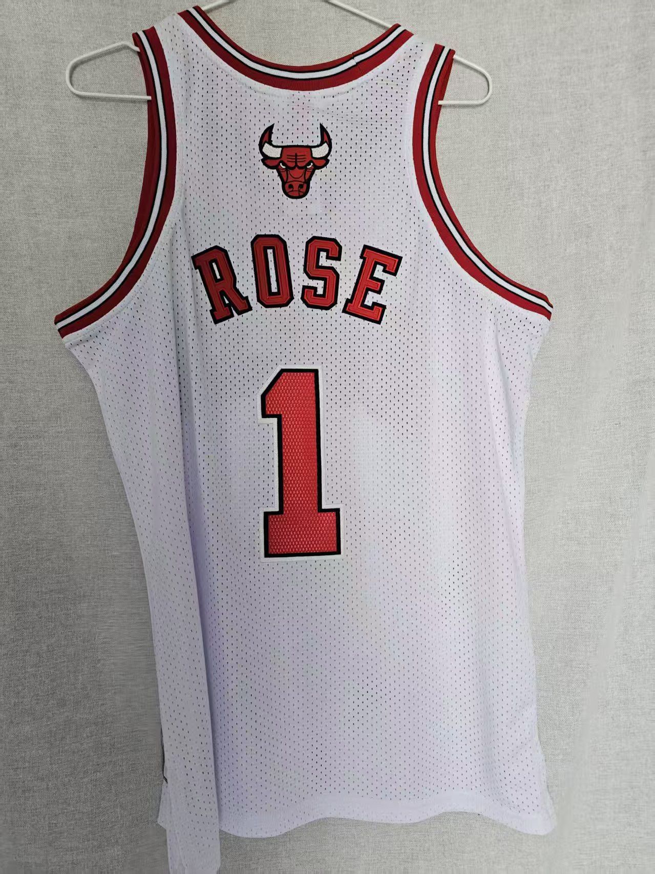 NBA Bulls 1 Derrick Rose Jersey XXL White Size US XXL / EU 58 / 5 - 2 Thumbnail