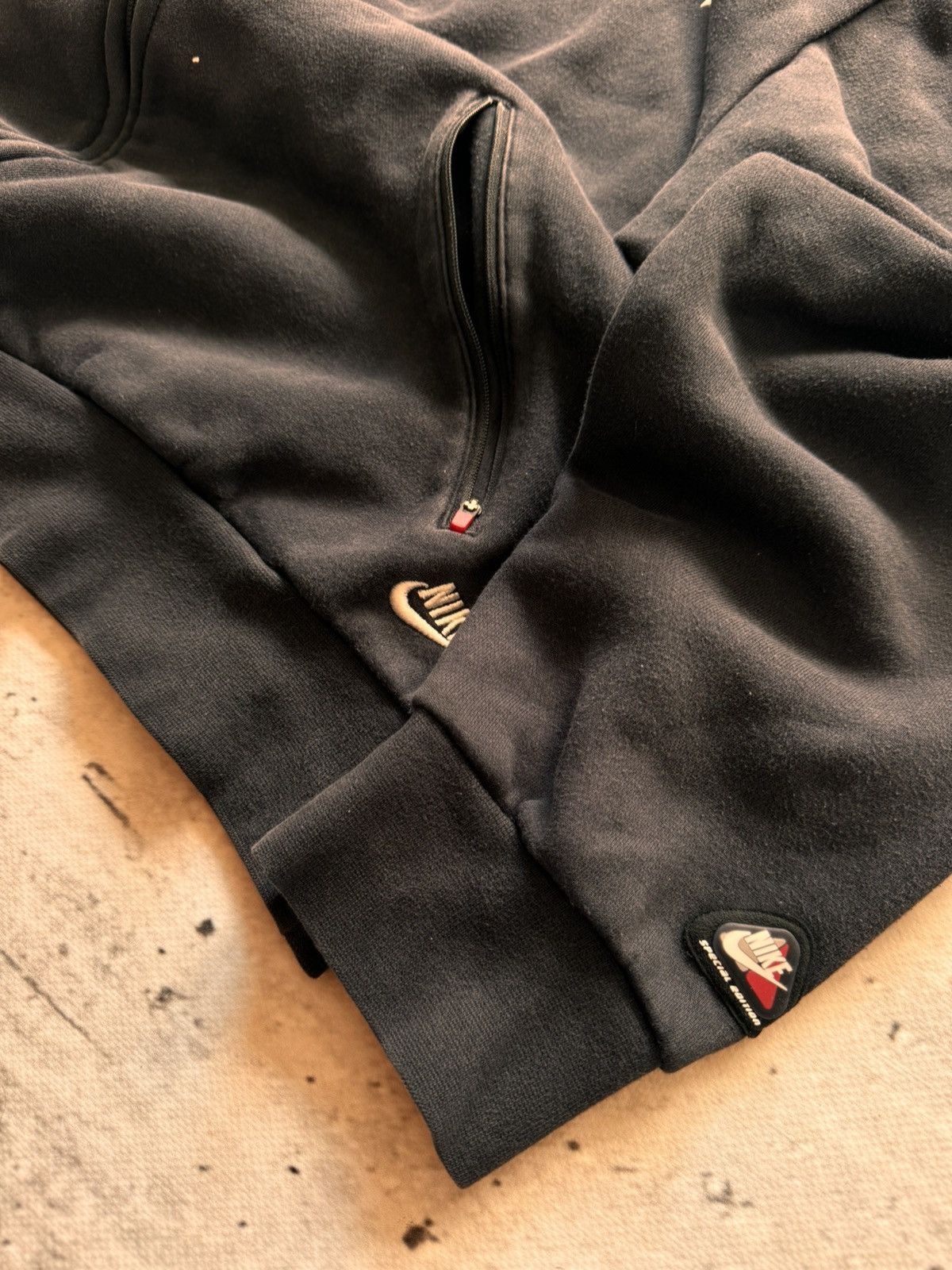 Nike × Vintage NIKE SPECIAL EDITION VINTAGE CENTER LOGO OVERSIZE ZIP HOODIE Size US XL / EU 56 / 4 - 4 Thumbnail