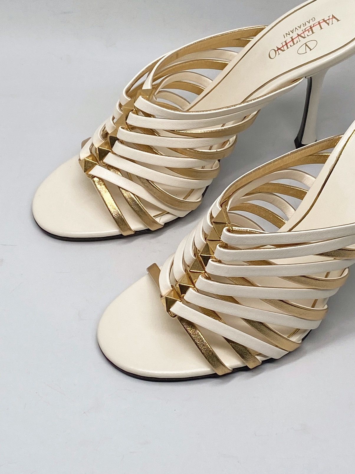 Valentino Valentino Garavani Rockstud Strappy Sandals Size 36 Size US 6 / IT 36 - 7 Thumbnail