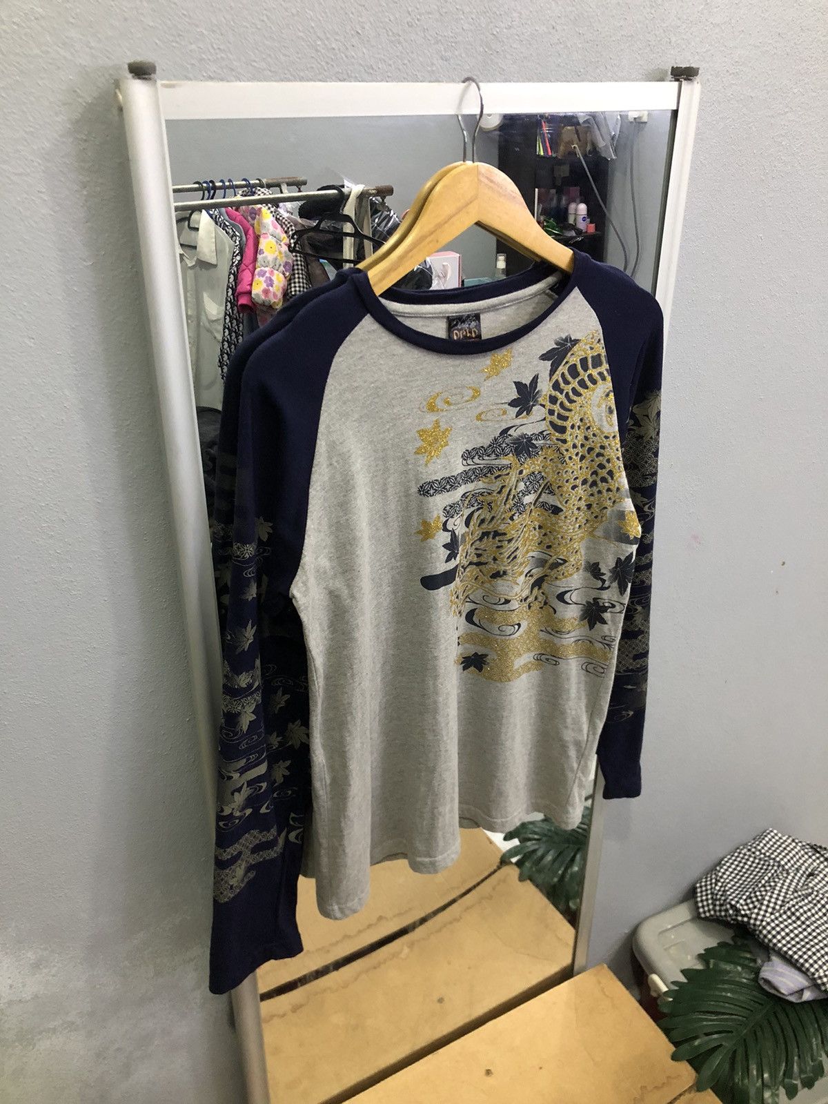 Japanese Brand OBLO Japanese Dragon Long Sleeve Gold Foil Print Size US S / EU 44-46 / 1 - 3 Thumbnail