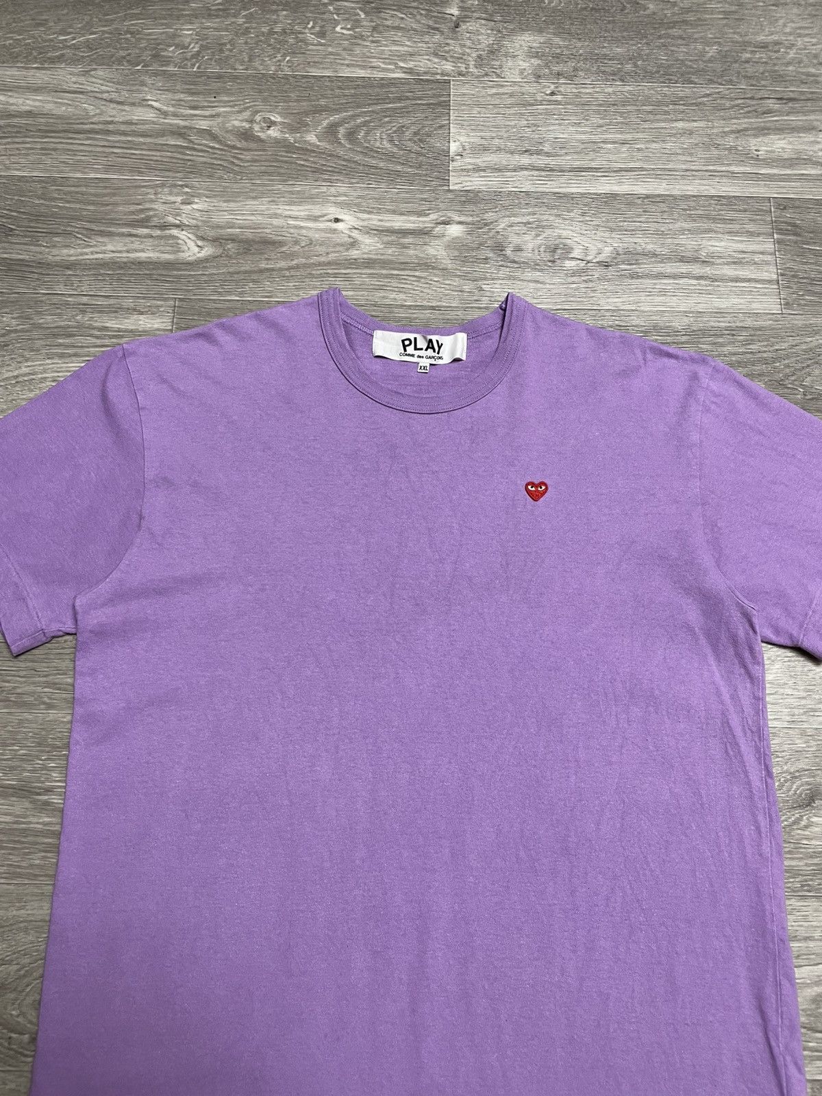 Comme des Garcons PLAY Comme Des Garcons CDG PLAY Purple Mini Heart Logo T-Shirt Size US XXL / EU 58 / 5 - 2 Thumbnail