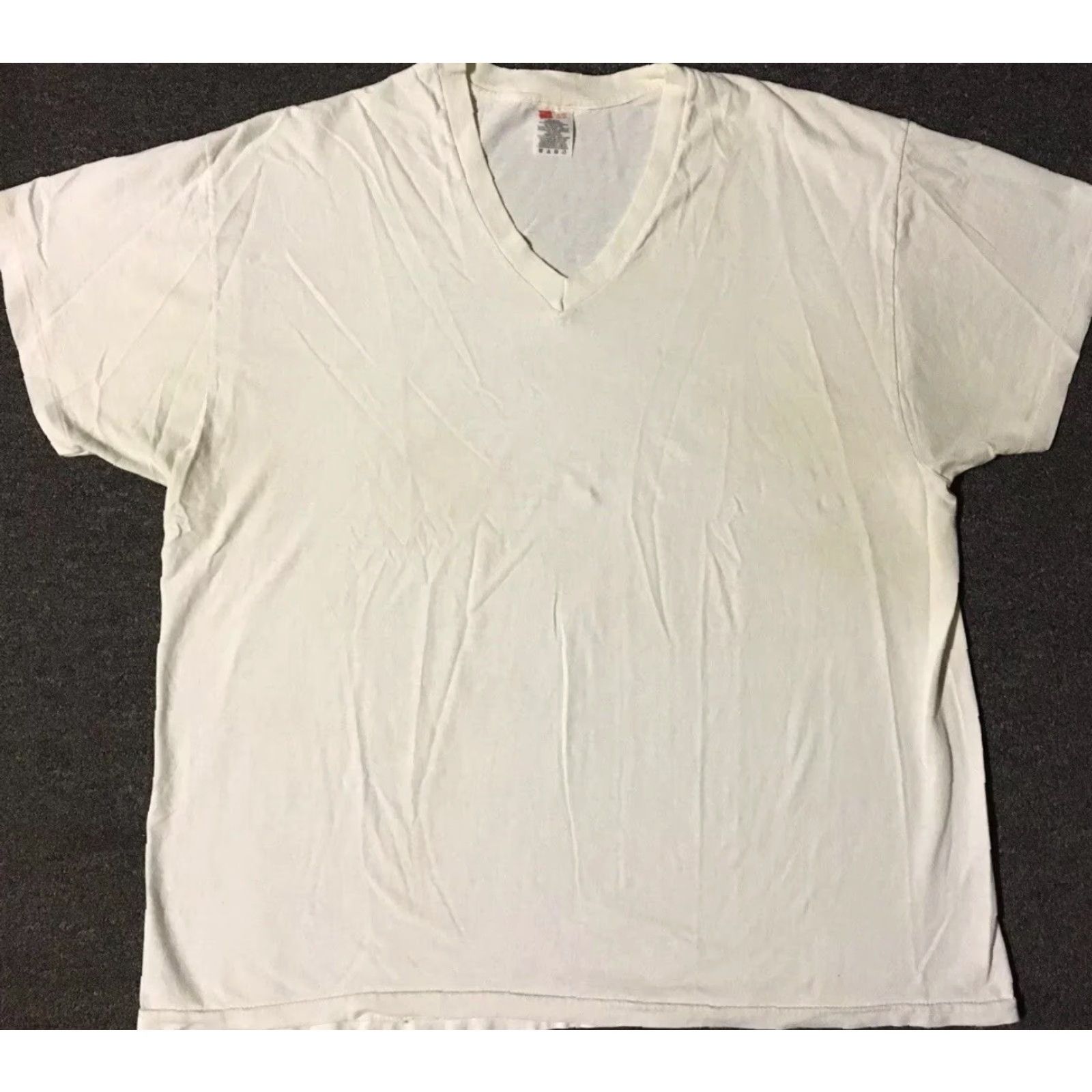 Hanes VINTAGE Hanes 90s Faded Distressed V Neck Shirt XL White T-Shirt Men Short Sleeve Grunge Punk Skate Surf Biker 90s Womens Mens Girls Boys? Size US XL / EU 56 / 4 - 2 Thumbnail