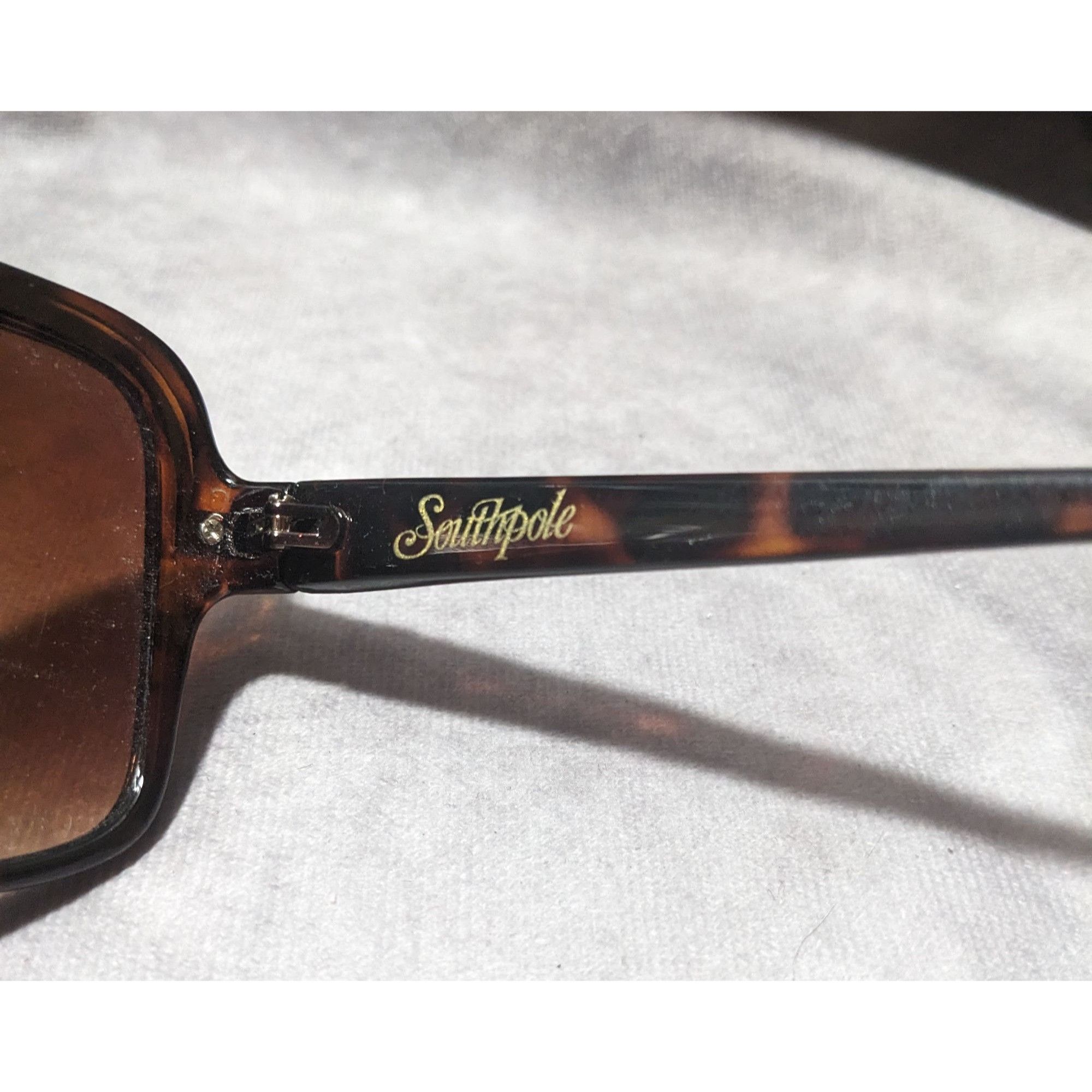 Southpole Southpole Tortoise Sunglasses With Gold Tone Accents Size ONE SIZE - 6 Thumbnail