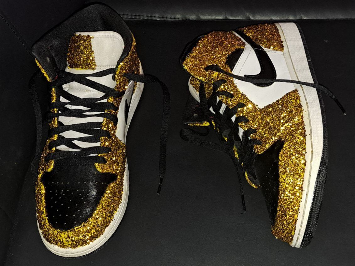 Nike Jordan 1 gold Size US 9.5 / EU 42-43 - 5 Thumbnail