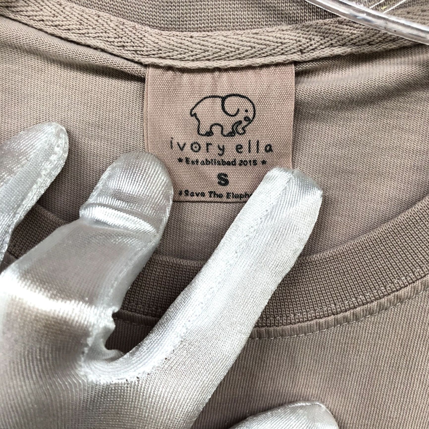 Vintage Ivory Ella Pocket T Shirt Size S Beige Long Sleeve Crewneck Elephant Unisex Adults Regular Cotton Knit Pullover Casual Size S / US 4 / IT 40 - 5 Thumbnail