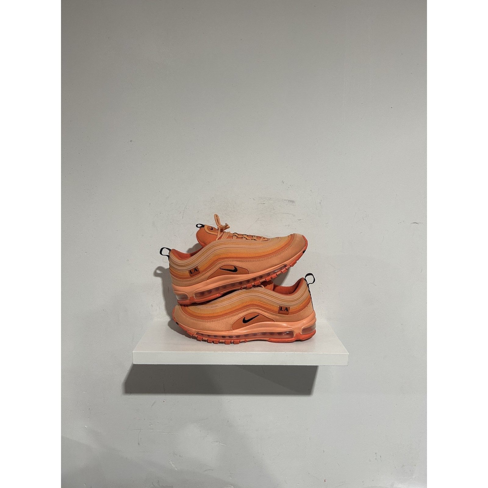 Nike NIKE AIR MAX 97 CITY SPECIAL LOS ANGELES SIZE 10 PREOWNED Size US 10 / EU 43 - 1 Thumbnail