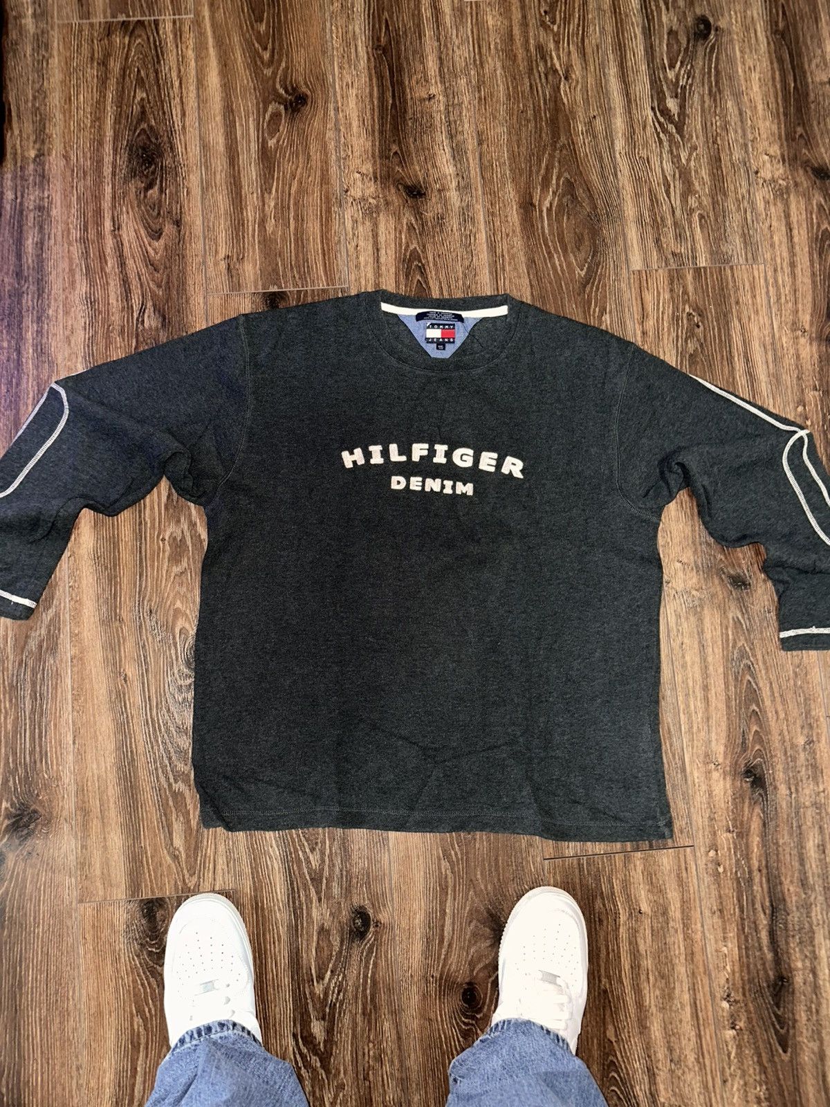 Tommy Hilfiger Vintage Tommy Hilfiger Long Sleeve Size US L / EU 52-54 / 3 - 1 Thumbnail