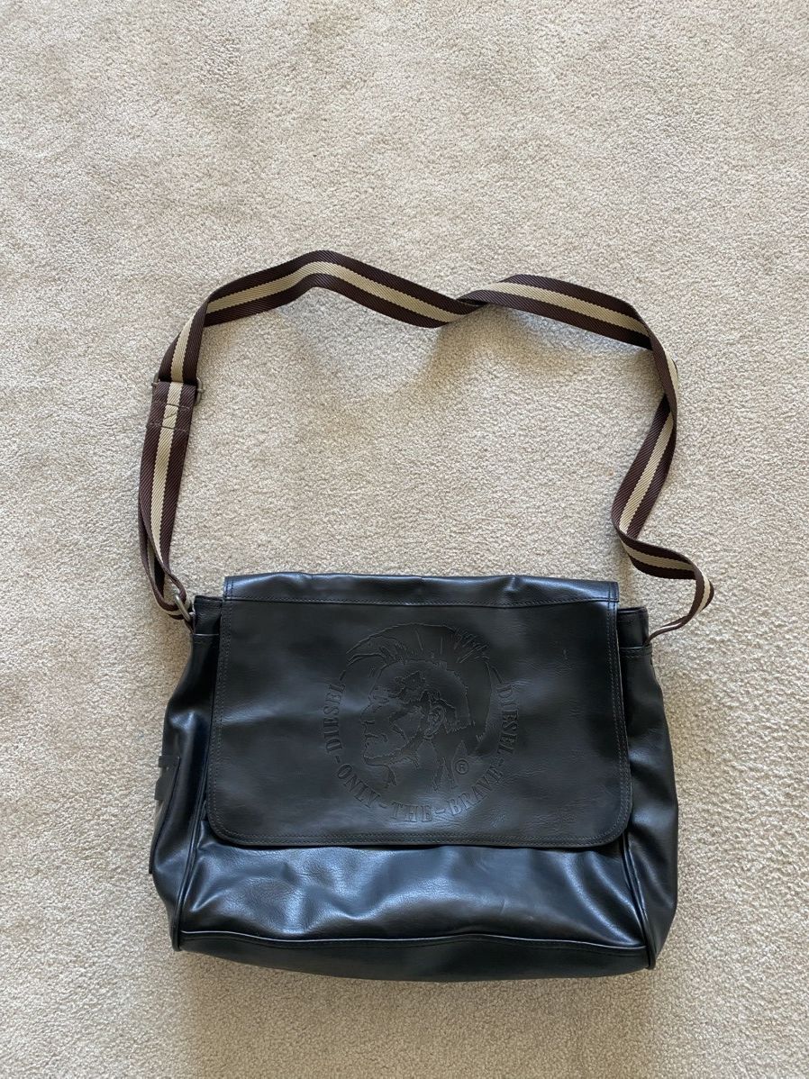 Diesel Vintage Diesel Leather Logo Crossbody Bag Size ONE SIZE - 1 Thumbnail
