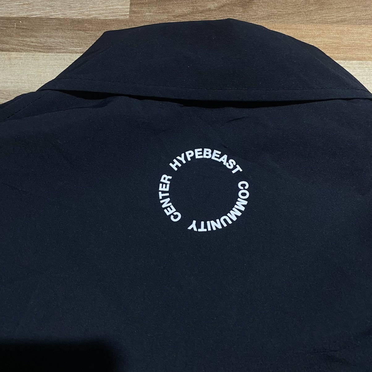 Hypebeast × Uniqlo Uniqlo x Hypebeast Community Center x Peaches Coach Jacket Size US XL / EU 56 / 4 - 4 Thumbnail