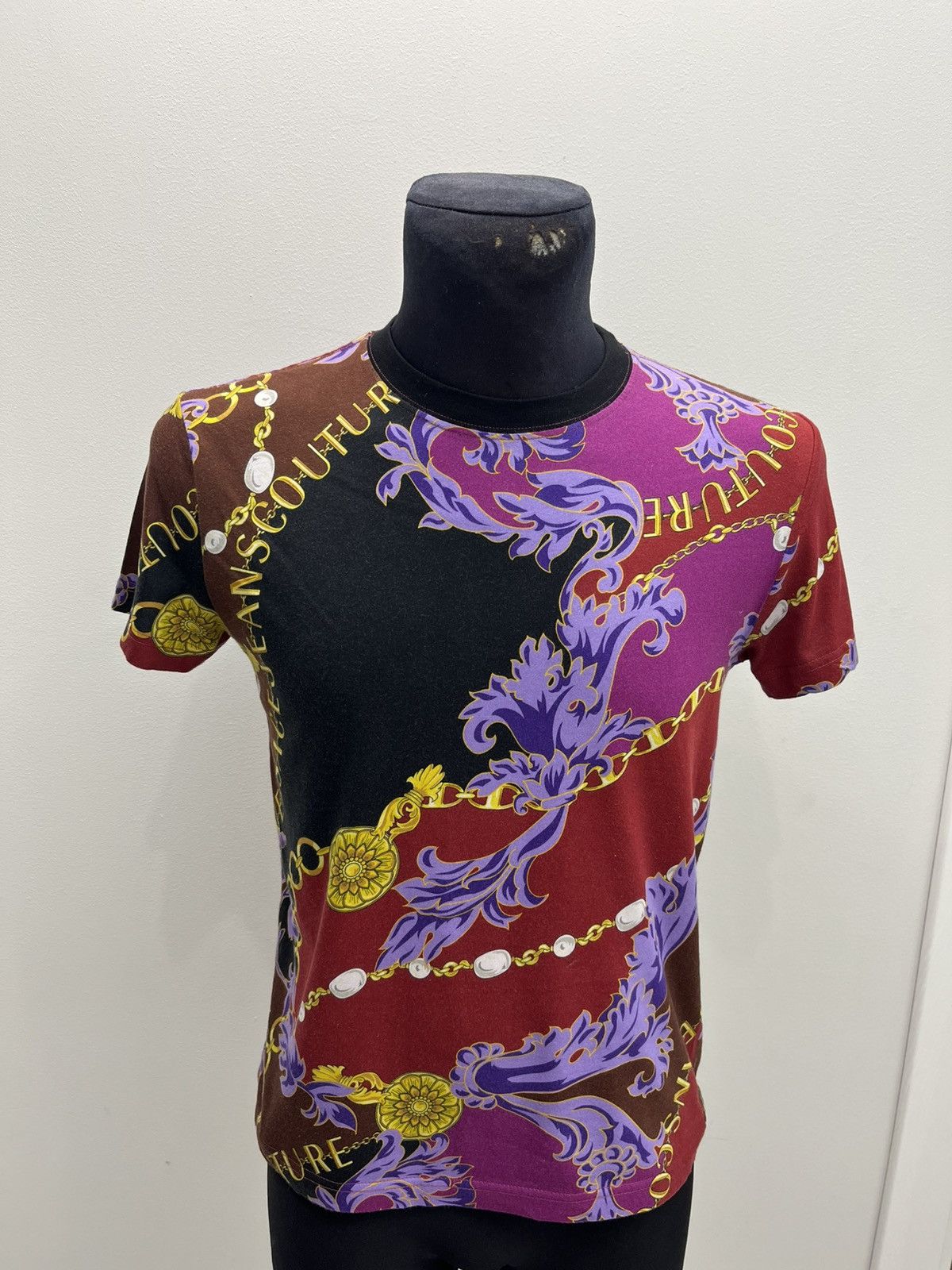 Versace Jeans Couture Versace Jeans Couture Baroque Chains T-shirt Tee Size US S / EU 44-46 / 1 - 1 Thumbnail
