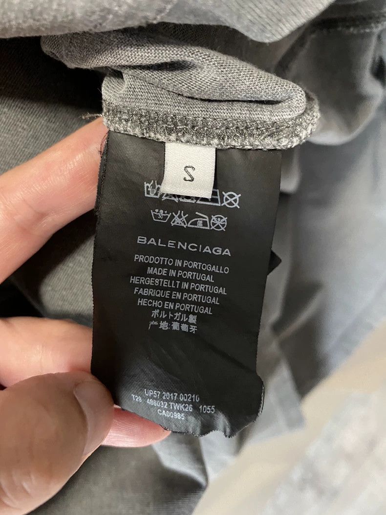 Balenciaga Balenciaga Believe in Something Bigger Printed Grey Short Size US S / EU 44-46 / 1 - 4 Thumbnail
