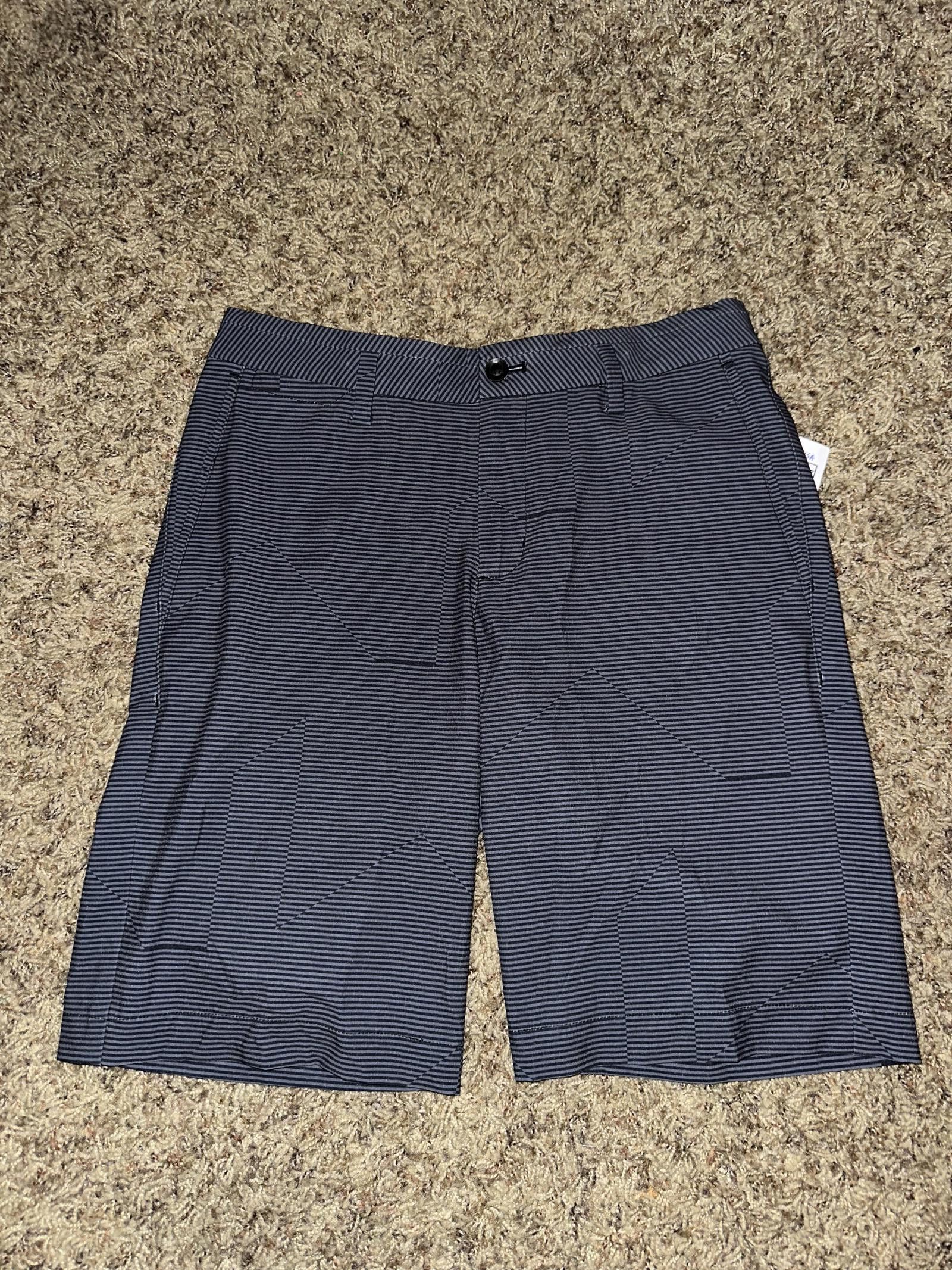 Nike Nike Golf Big Kids (Boy’s) Dri Fit Standard Fit Gray Black Striped Shorts Sample Size US 26 / EU 42 - 1 Thumbnail