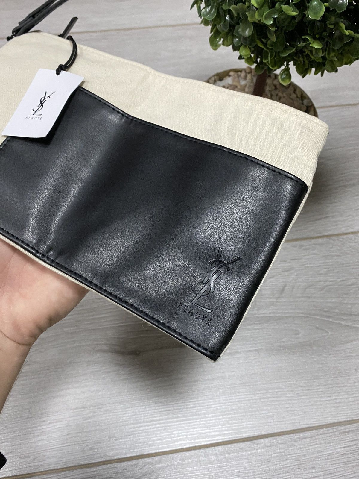 Yves Saint Laurent YSL Yves Saint Laurent new with tag beauty bag Size ONE SIZE - 2 Thumbnail