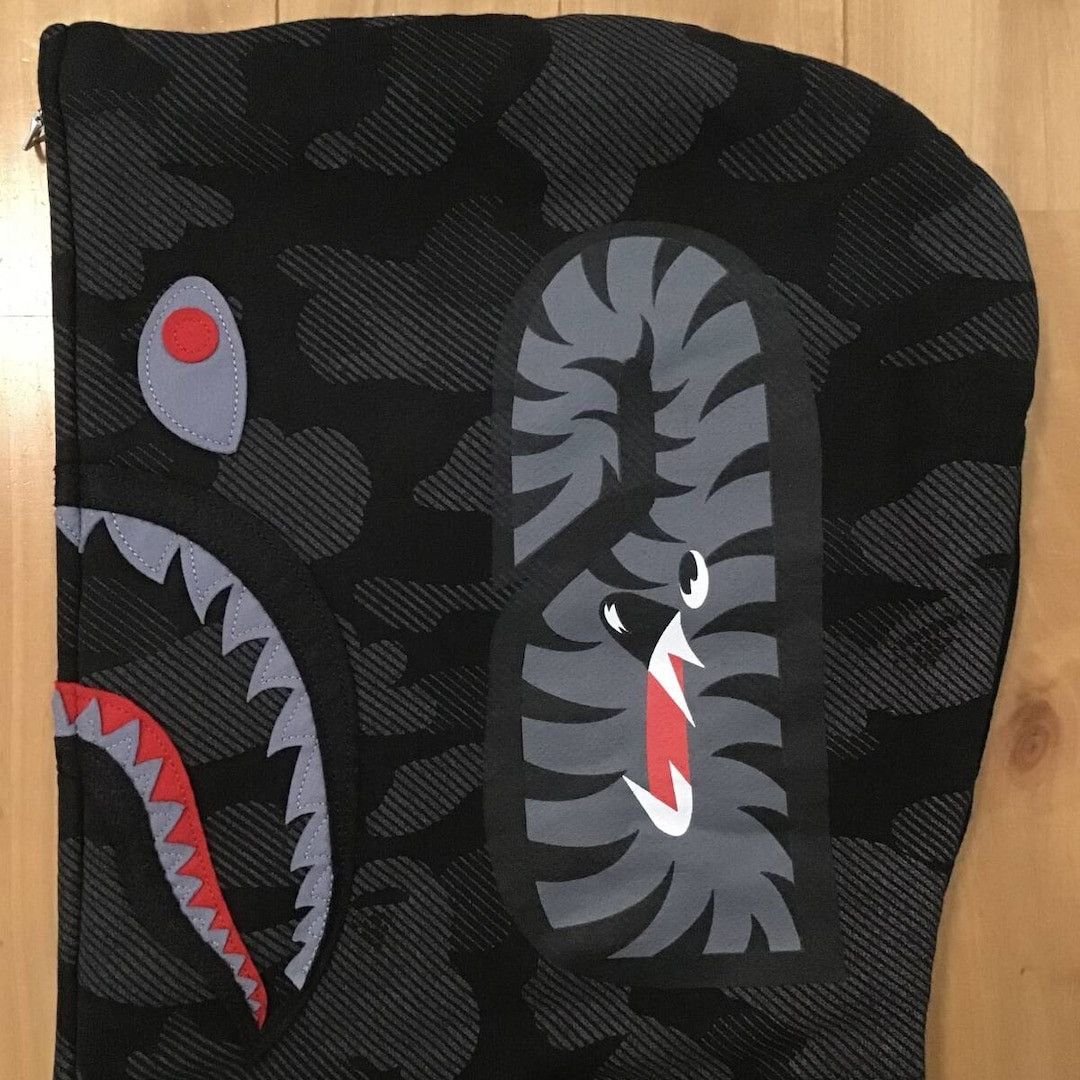 Bape BAPE Reflective camo shark full zip hoodie a bathing ape Size US L / EU 52-54 / 3 - 6 Thumbnail