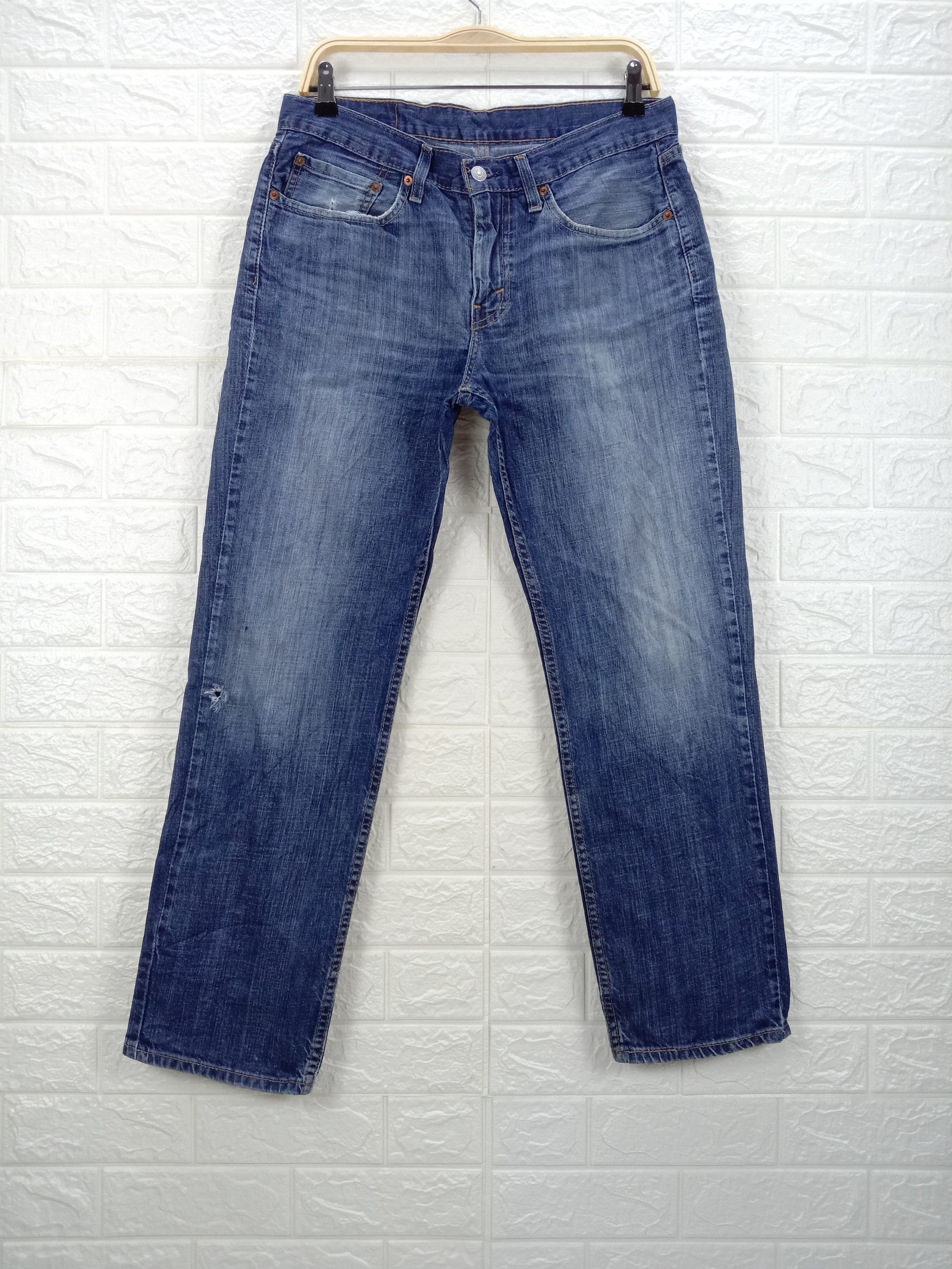 image of Levis x Levis Vintage Clothing Vintage Levi's 514 Jeans Blue Wash Slim Straight Denim (Size 31)